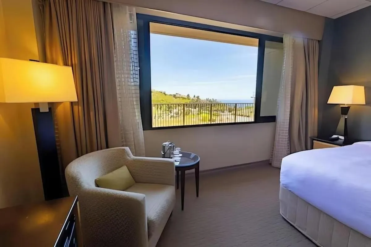 Sea view, Bed in Villa Graziadio Executive Center at Pepperdine University