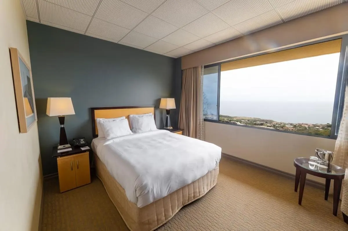 Bedroom, Bed in Villa Graziadio Executive Center at Pepperdine University