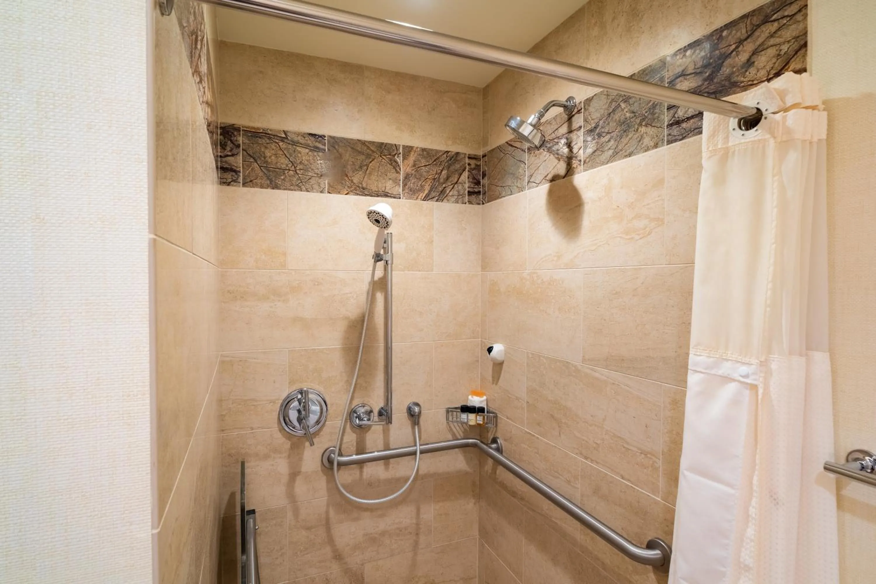 Shower in Villa Graziadio Executive Center at Pepperdine University