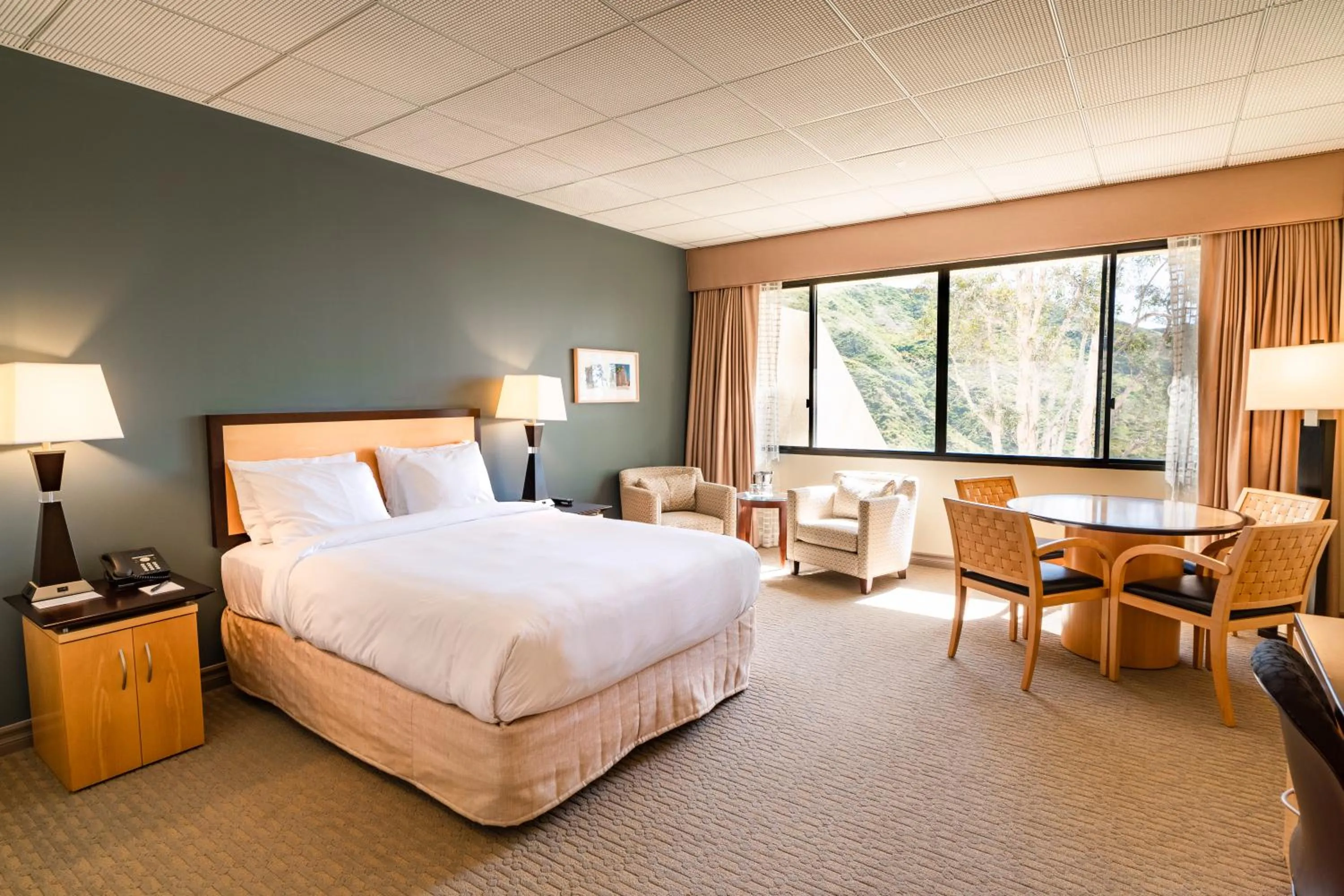 Photo of the whole room, Bed in Villa Graziadio Executive Center at Pepperdine University