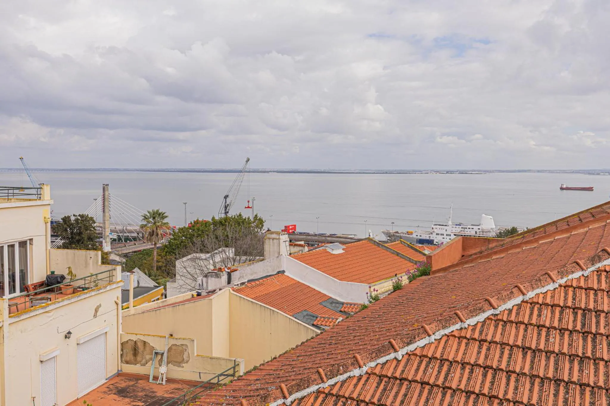 Day in Barbadinhos Apartments in Lisbon Historic Neighborhood