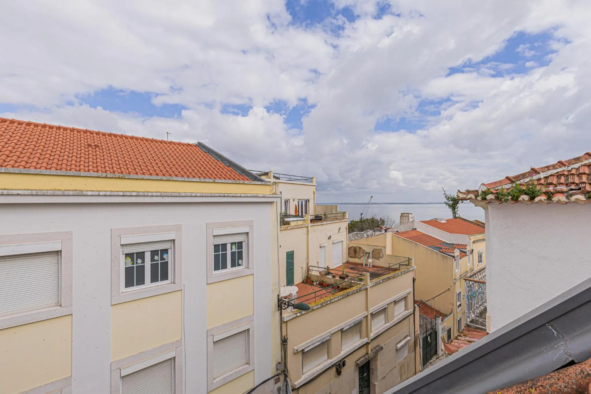 Day in Barbadinhos Apartments in Lisbon Historic Neighborhood