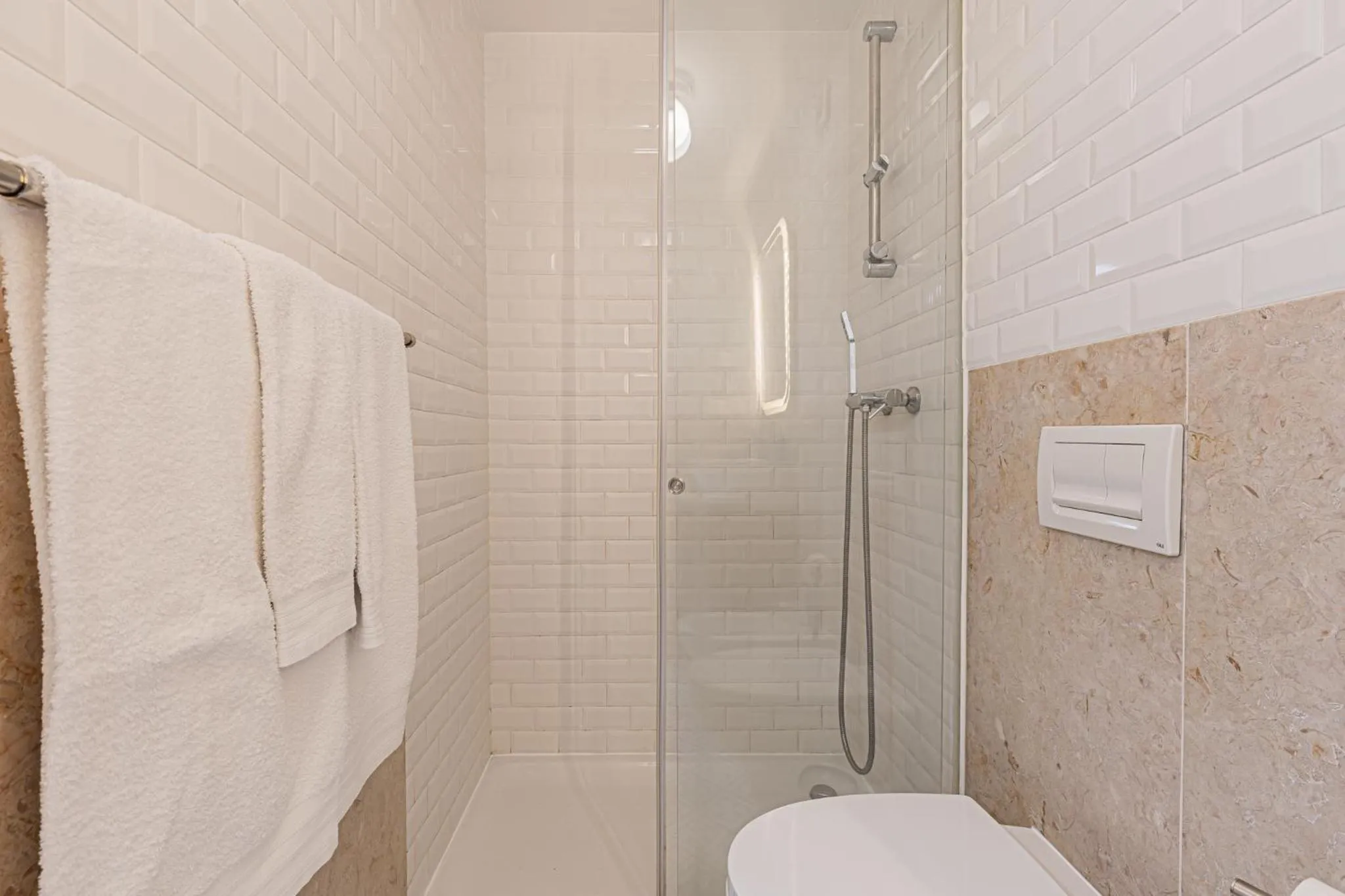 Bathroom in Barbadinhos Apartments in Lisbon Historic Neighborhood