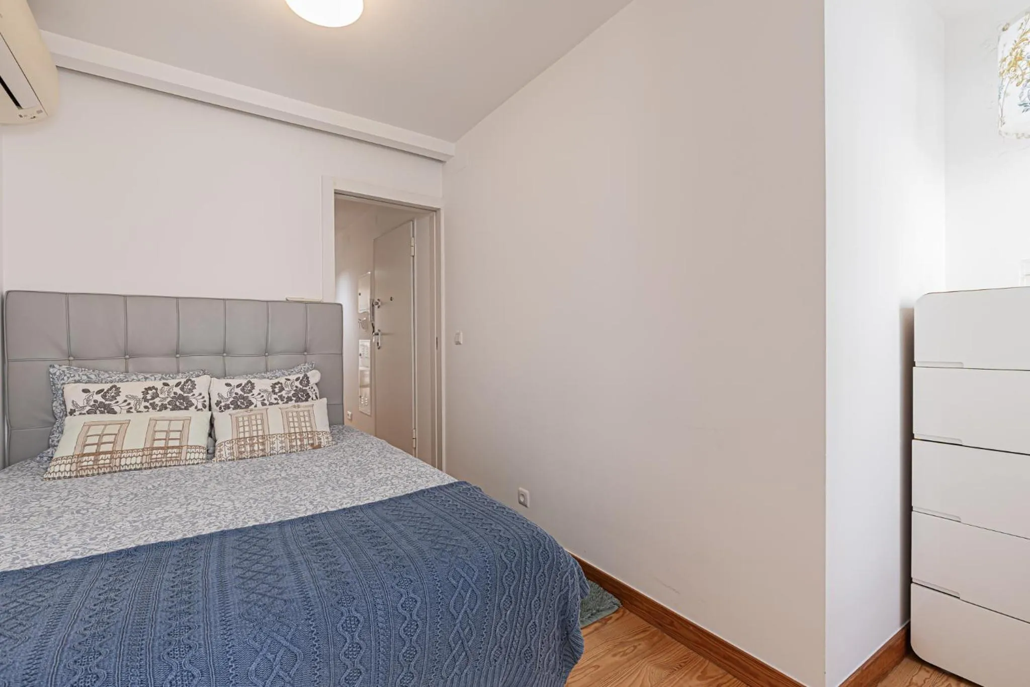 Bedroom, Bed in Barbadinhos Apartments in Lisbon Historic Neighborhood