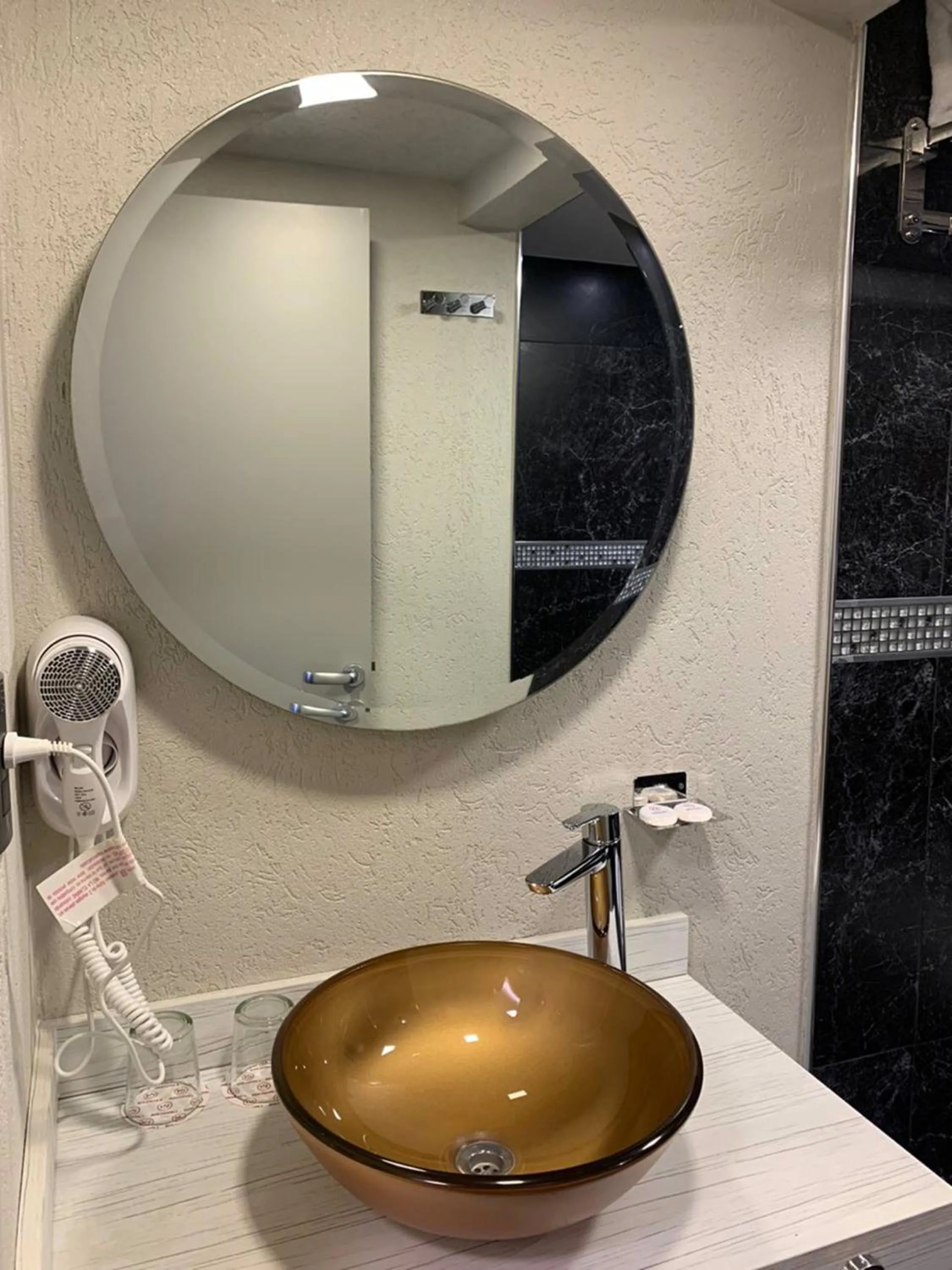 Bathroom in Benjamín I