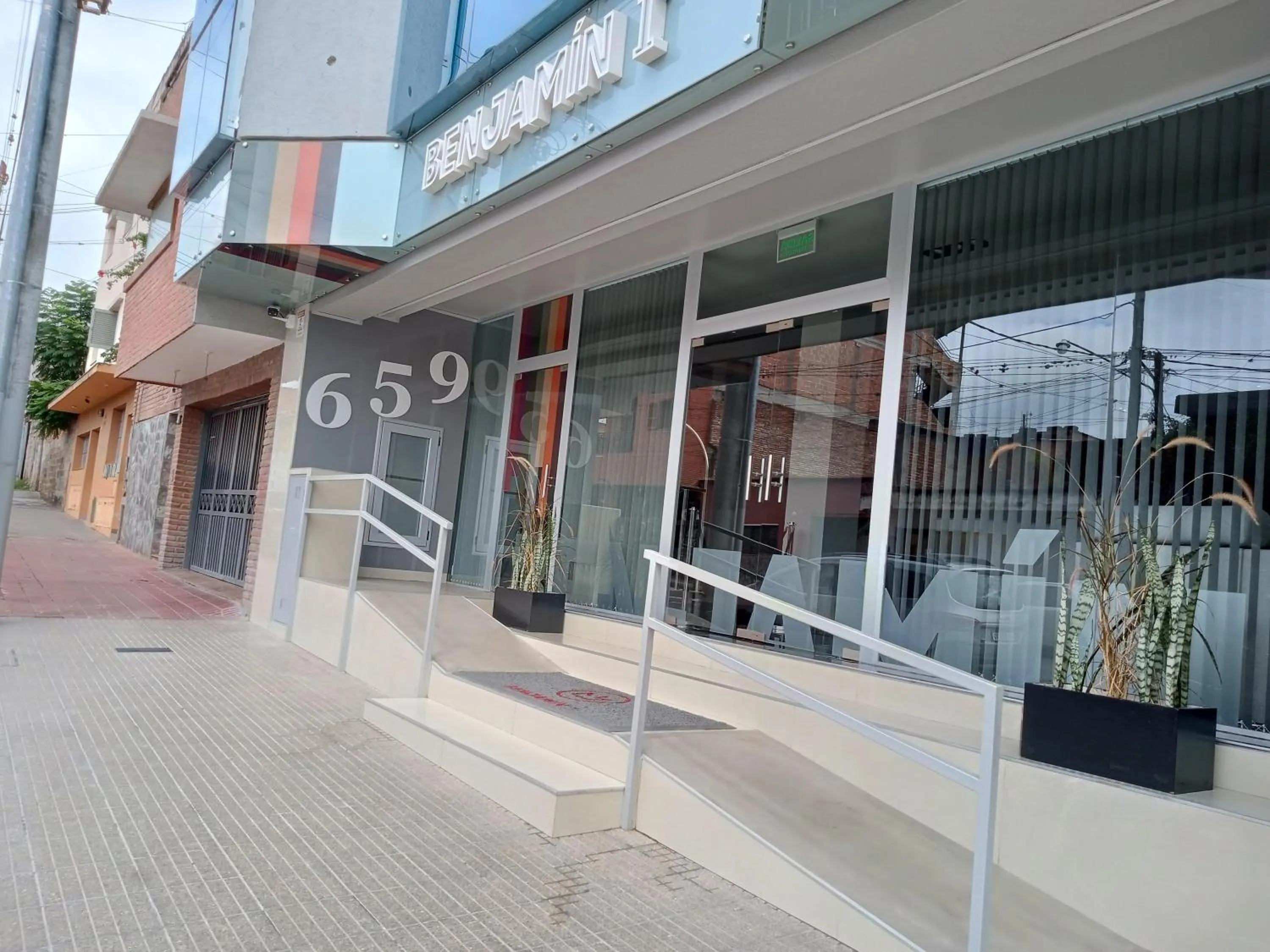 Property building in Benjamín I