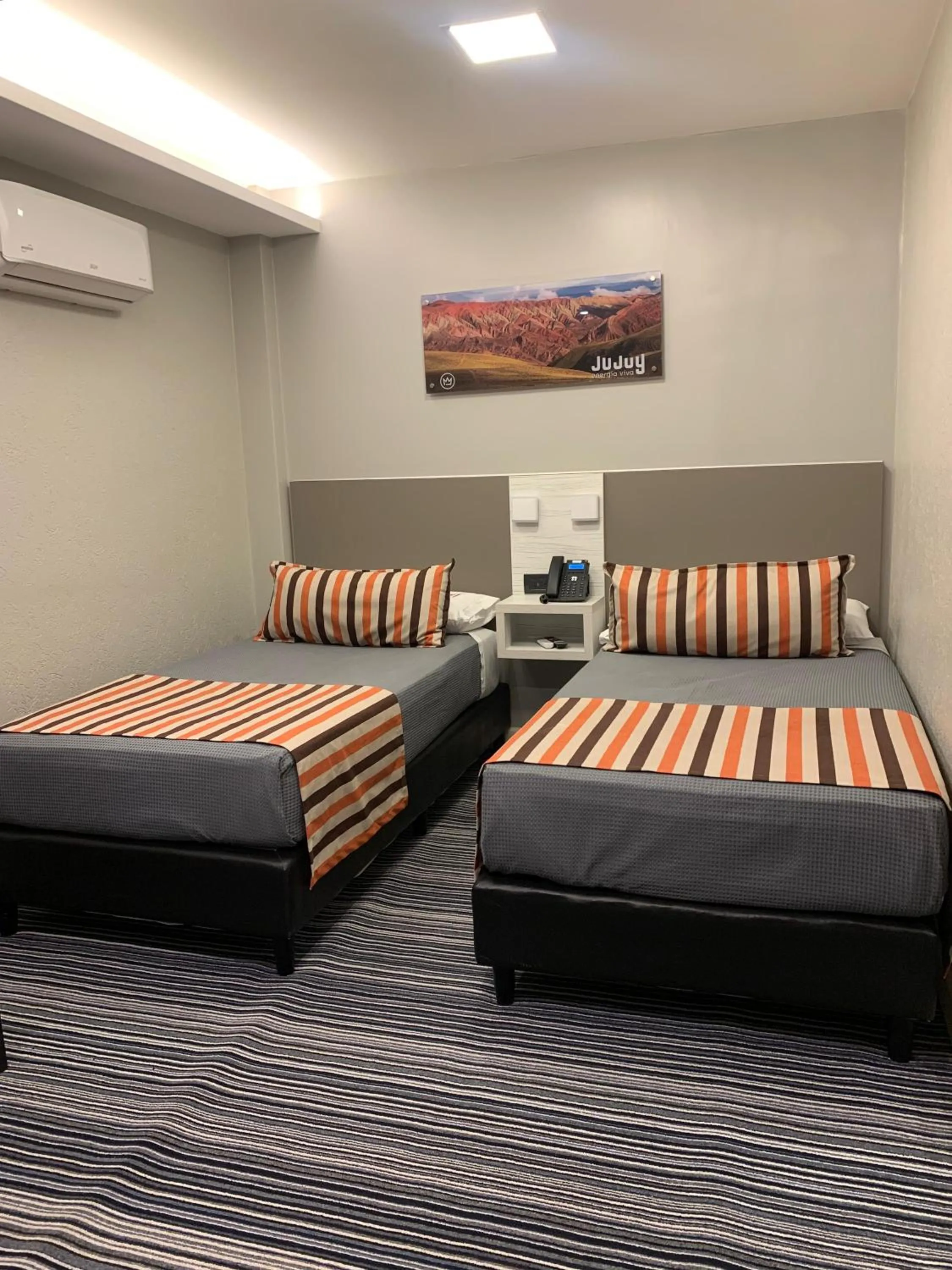 Photo of the whole room, Bed in Benjamín I