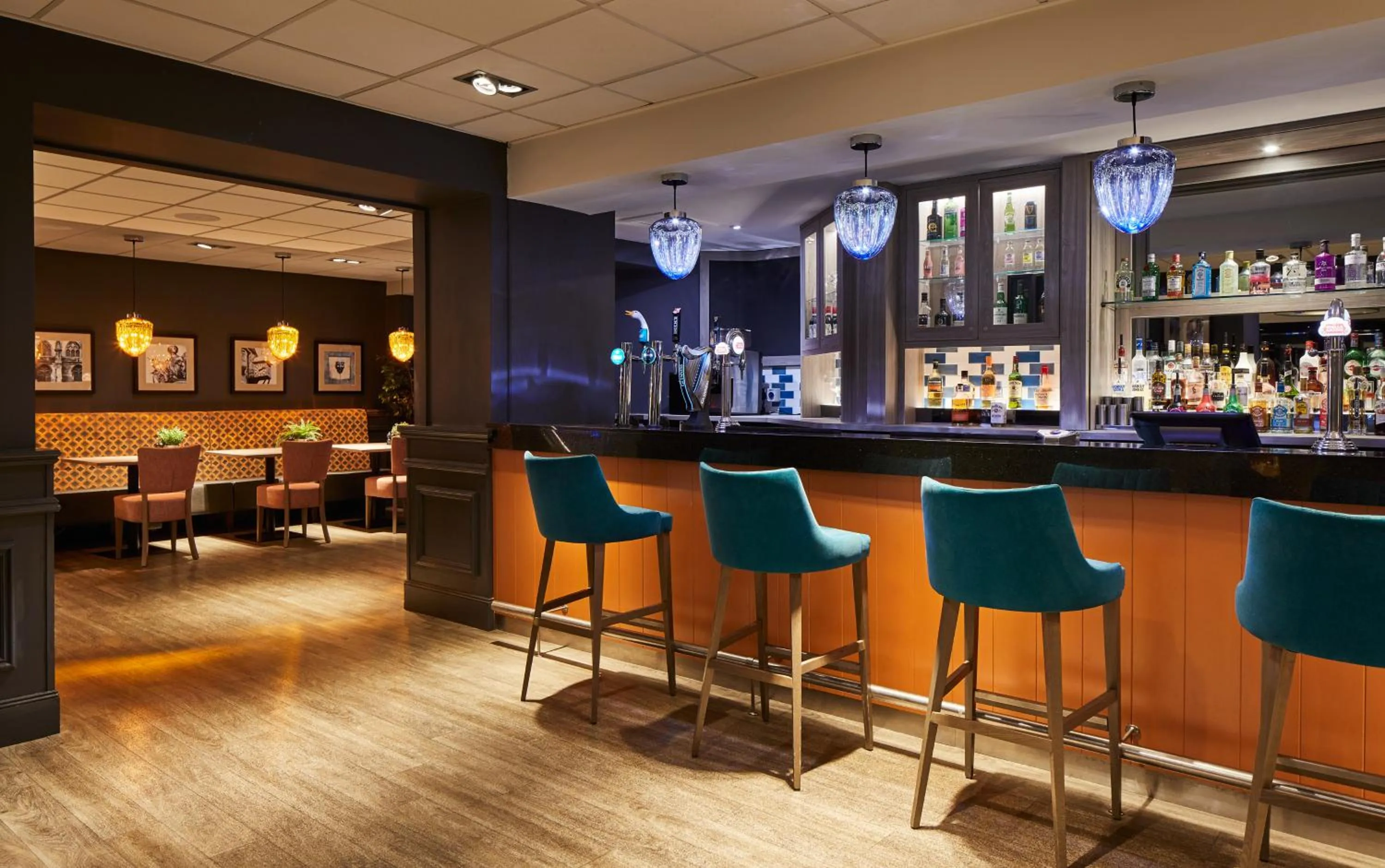 Lounge or bar in Leonardo Edinburgh Murrayfield