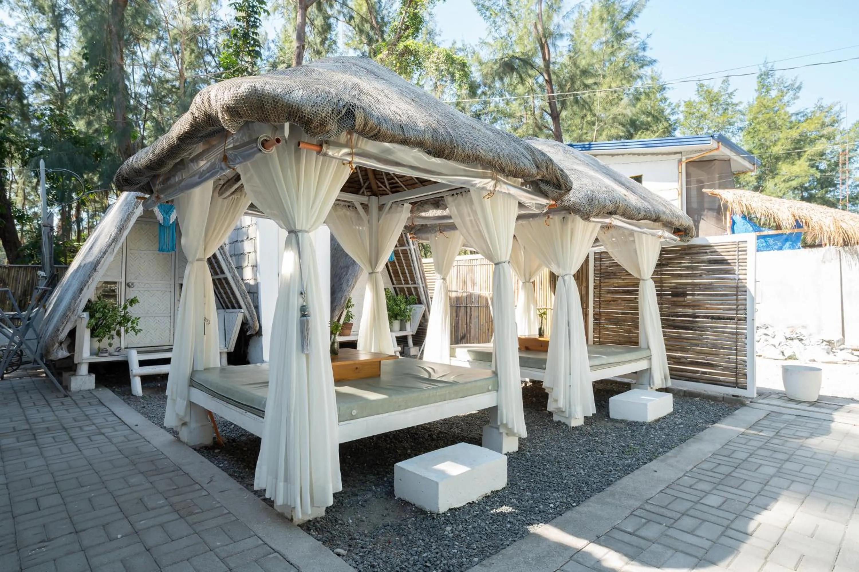 Lobby or reception in Costas De Liwa Bar & Beach Resort