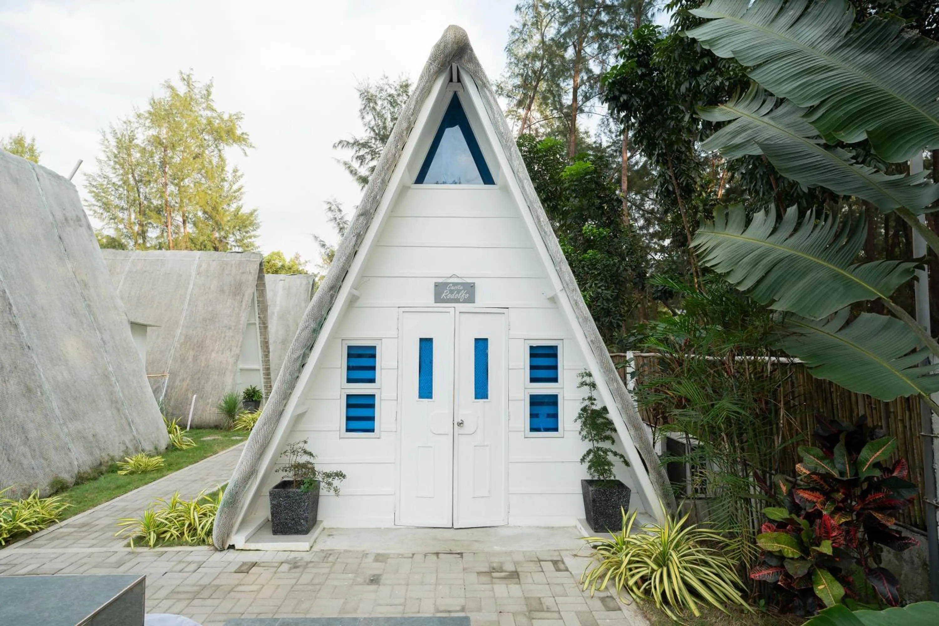 Property building in Costas De Liwa Bar & Beach Resort