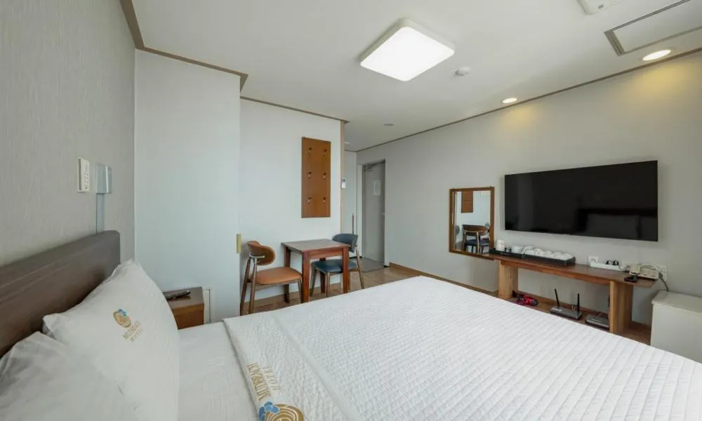 Bed in Mud Beach Hotel