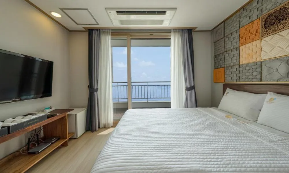 Bed in Mud Beach Hotel