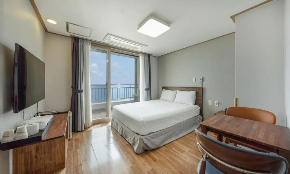 Bed in Mud Beach Hotel