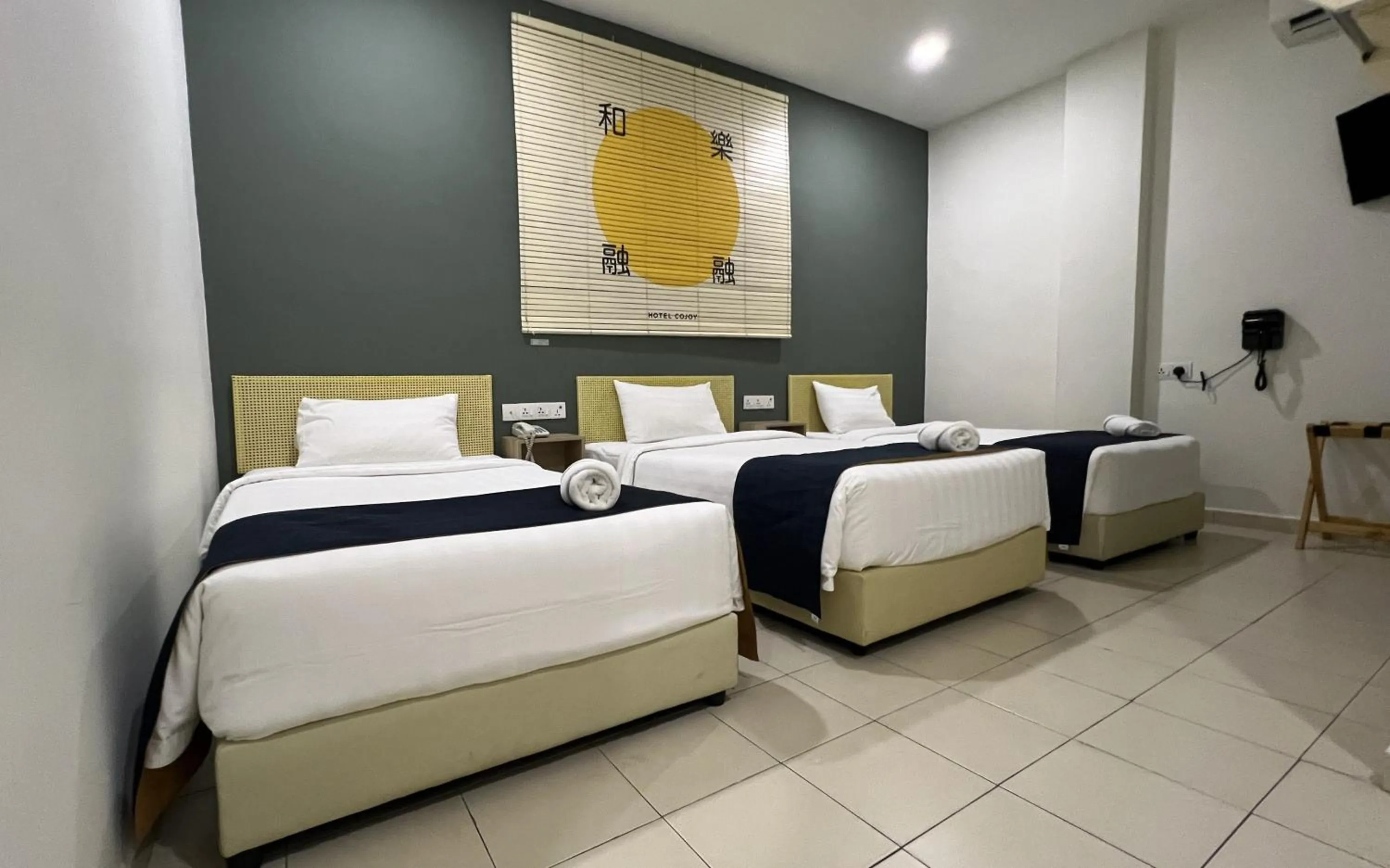 Bedroom, Bed in Cojoy Hotel @ Chinatown