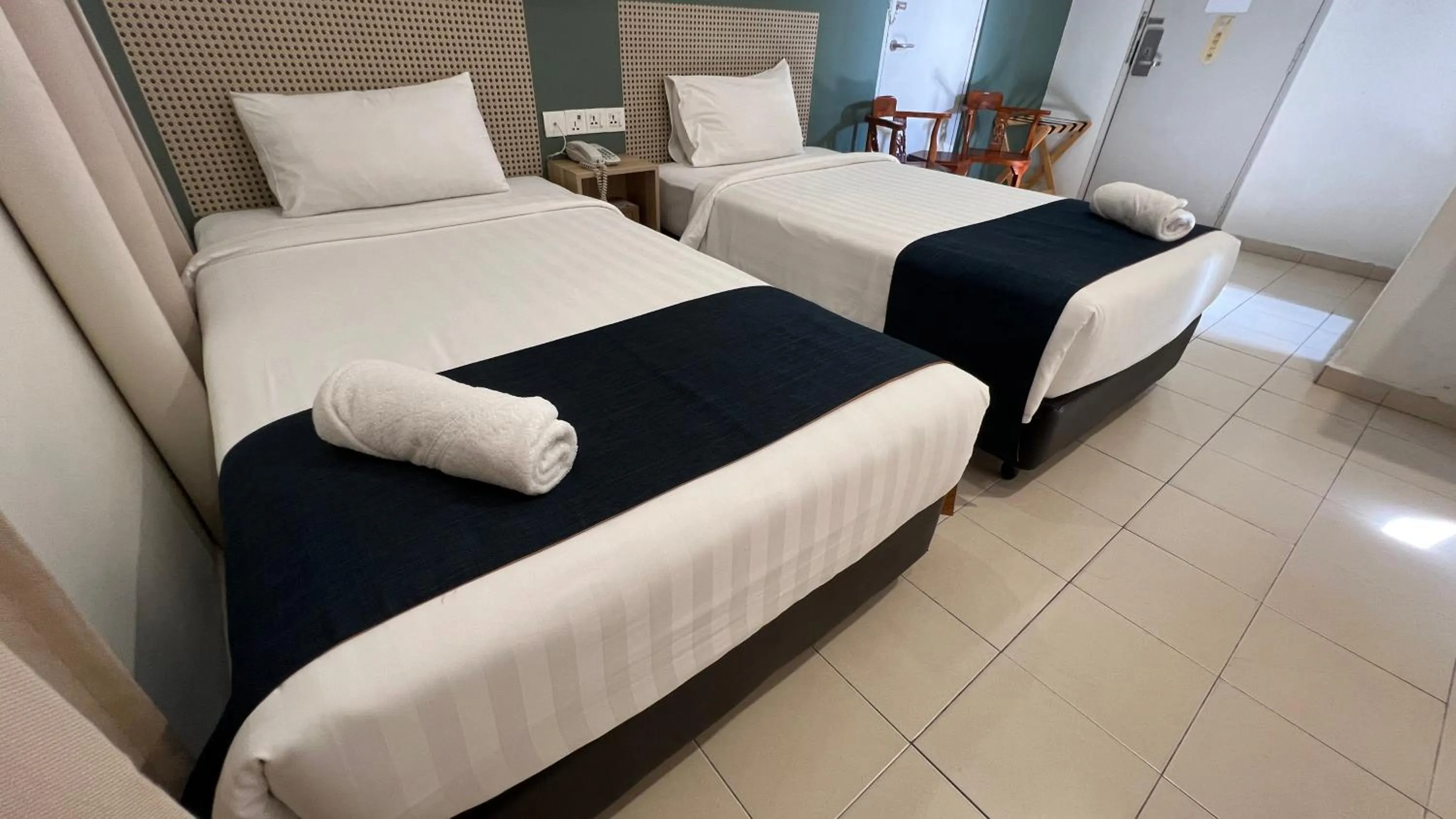 Bedroom, Bed in Cojoy Hotel @ Chinatown