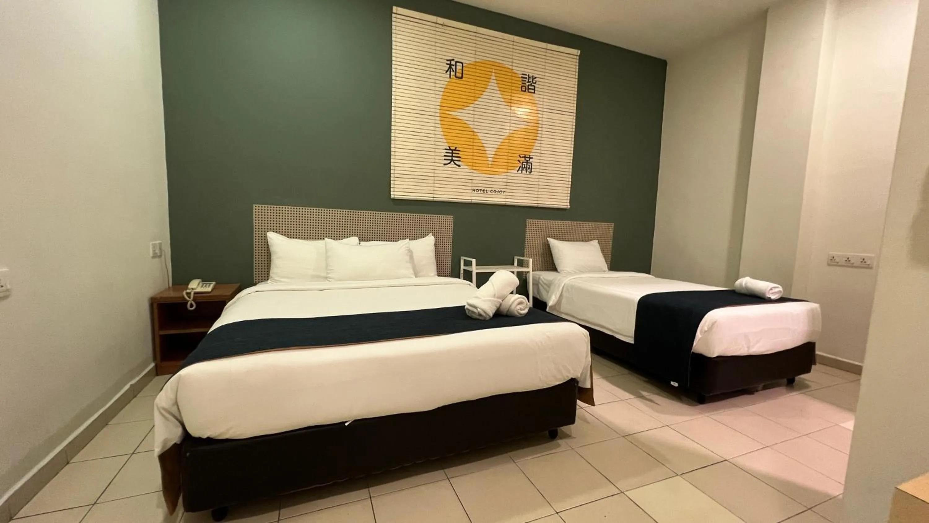 Bedroom, Bed in Cojoy Hotel @ Chinatown