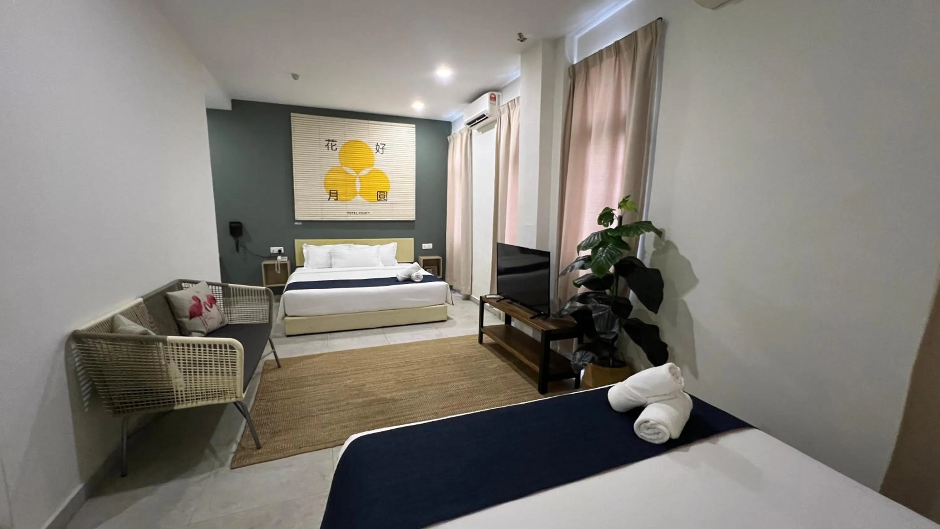 Bedroom, Bed in Cojoy Hotel @ Chinatown