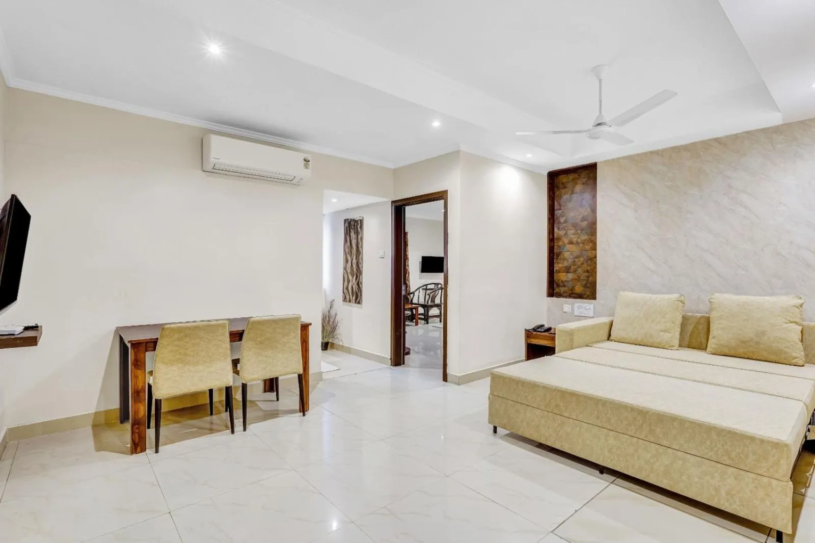 One-Bedroom Apartment in Blossoms Hotel & Service Apartments