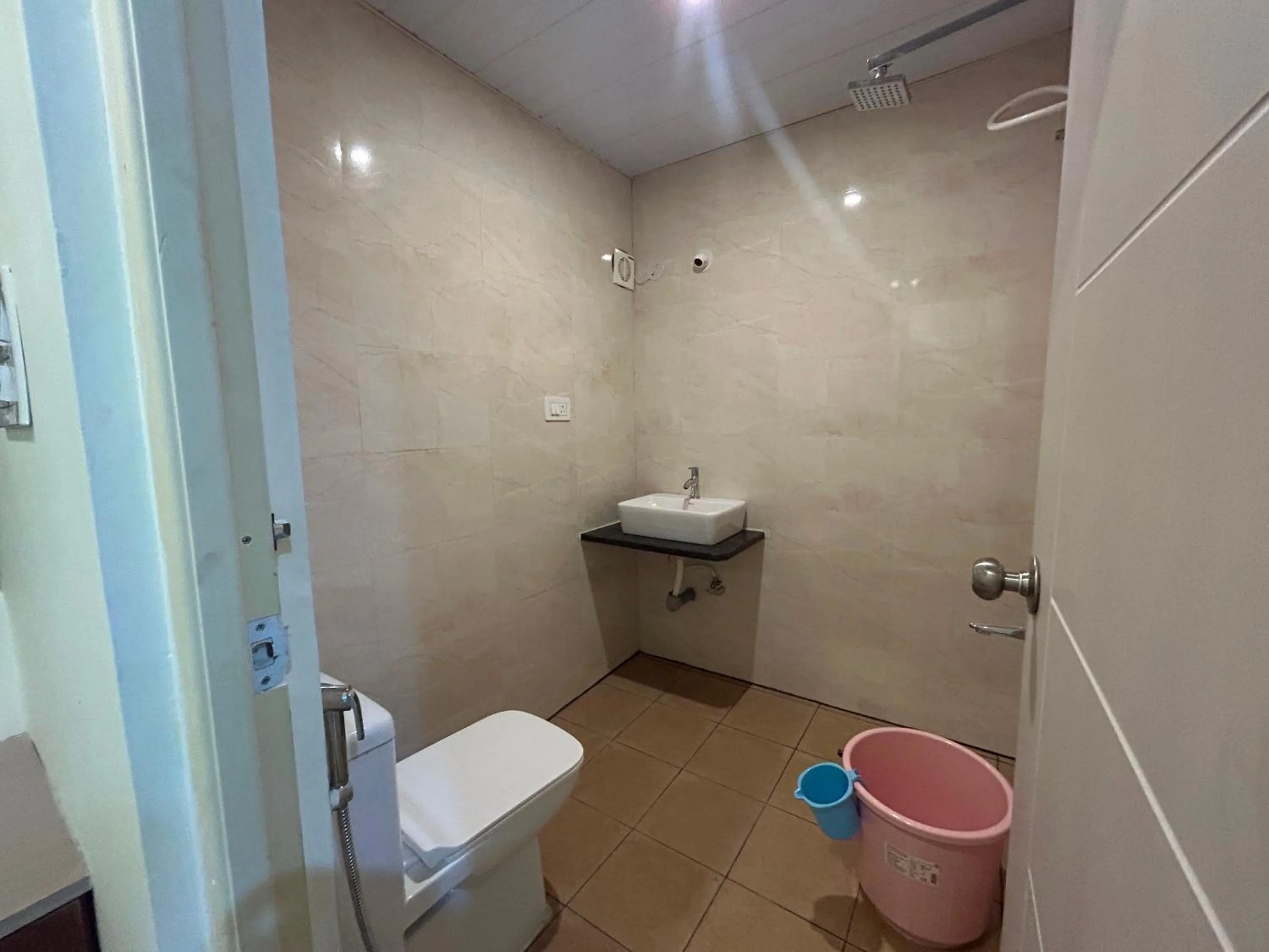 Bathroom in Hotel O U.G. Grand