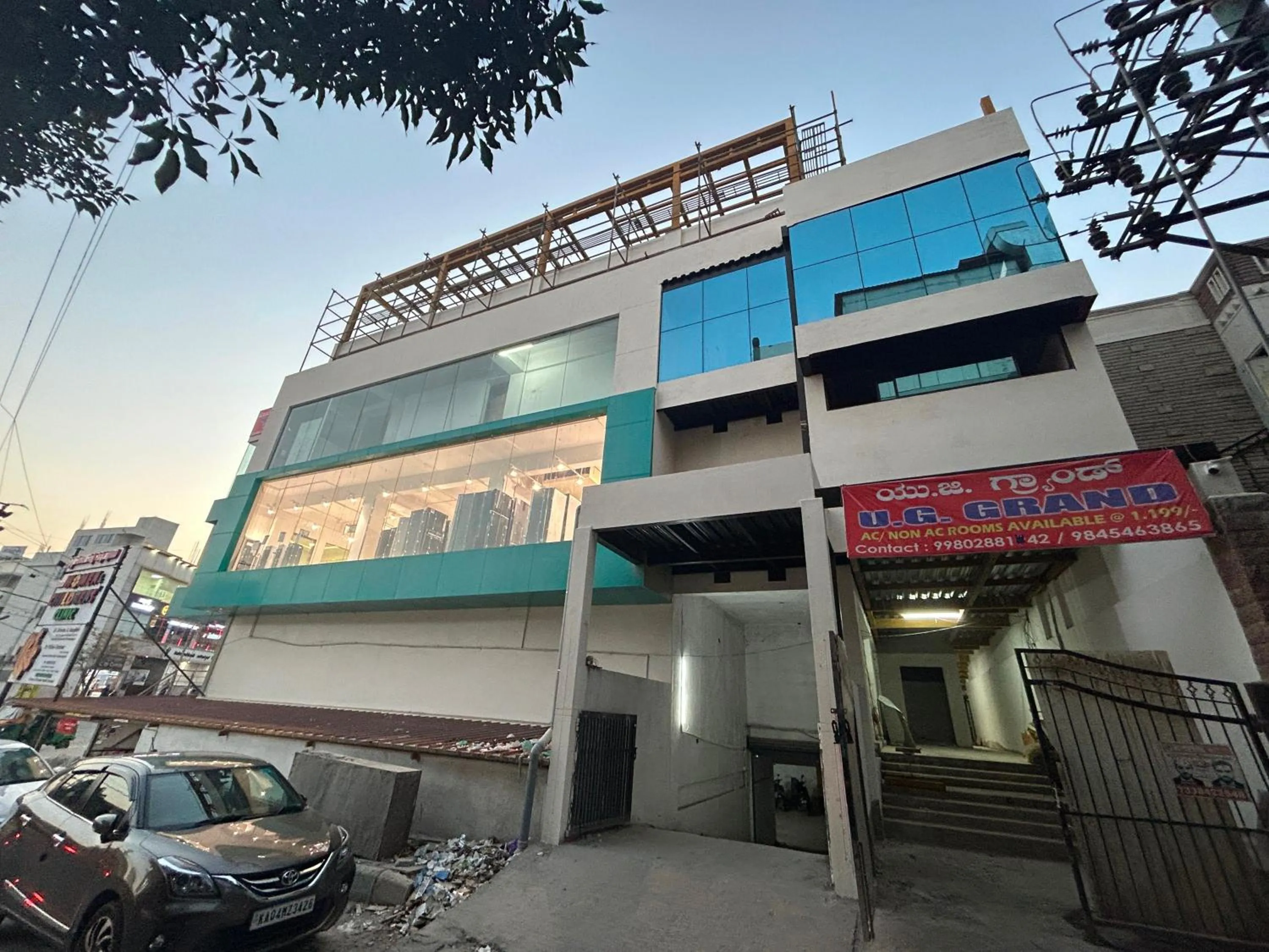 Facade/entrance in Hotel O U.G. Grand