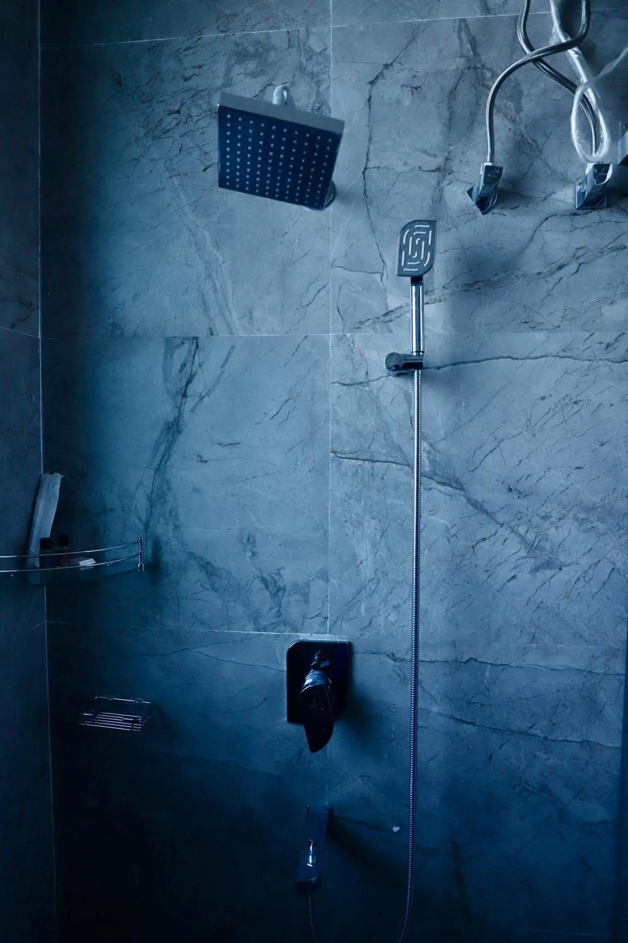 Kasar Himalaya Holiday Resort, Binsar Rd