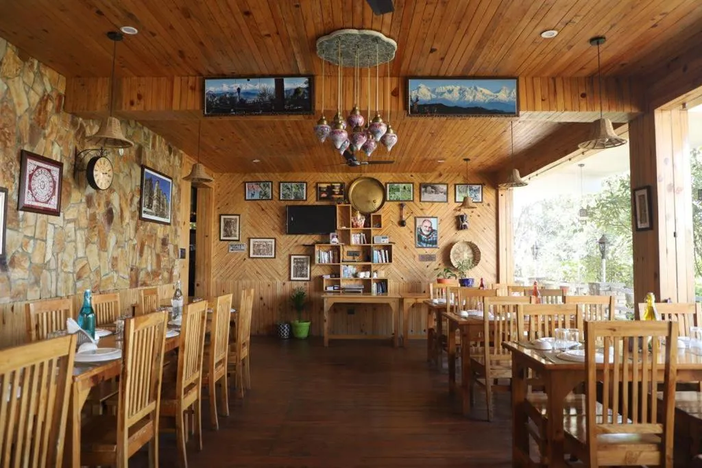 Kasar Himalaya Holiday Resort, Binsar Rd