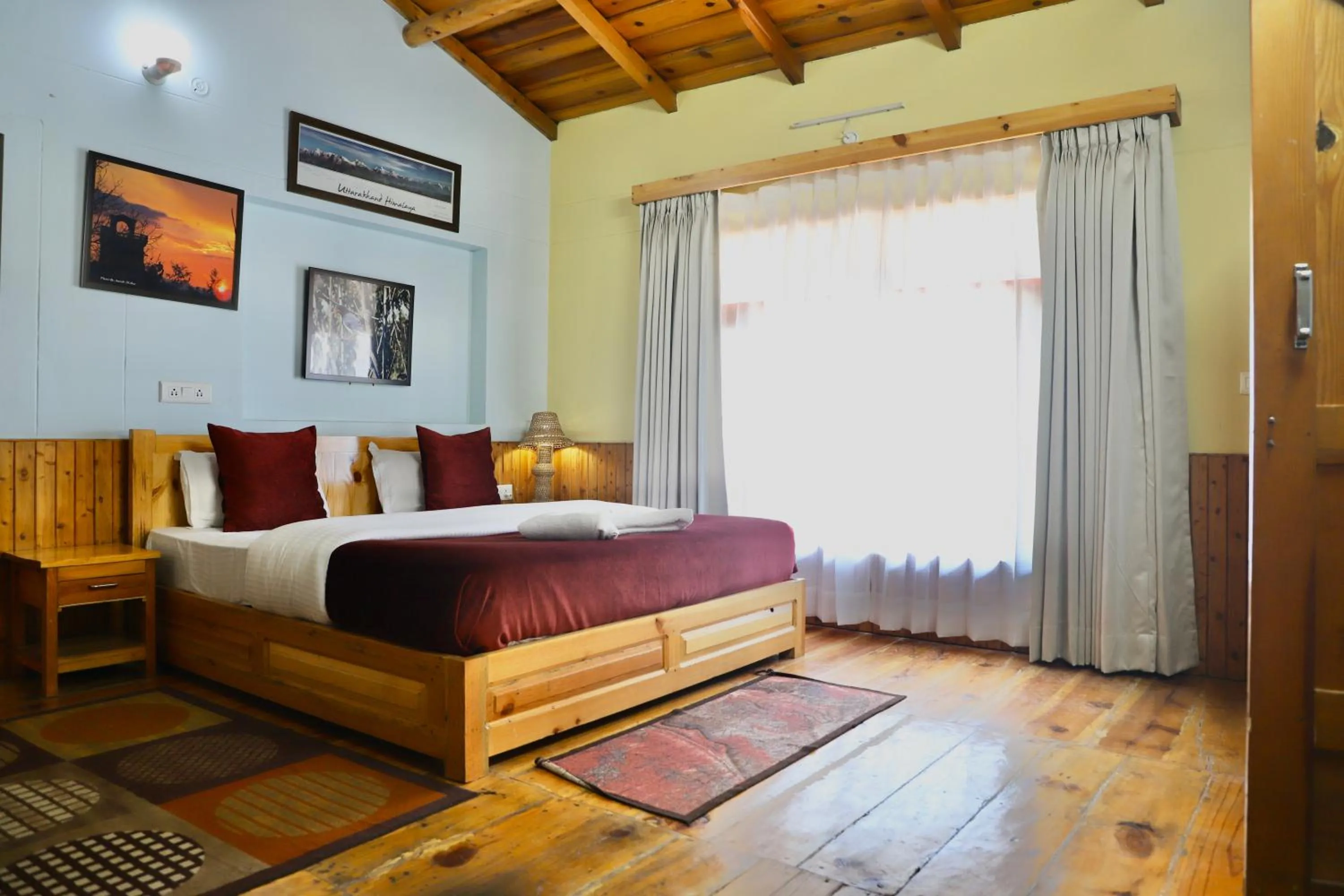 Kasar Himalaya Holiday Resort, Binsar Rd