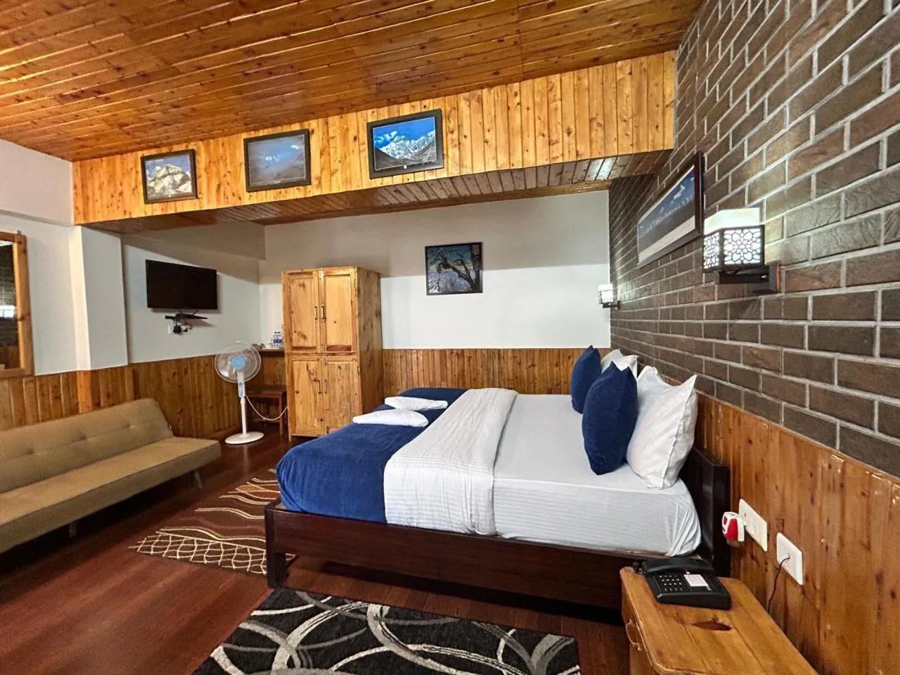 Kasar Himalaya Holiday Resort, Binsar Rd