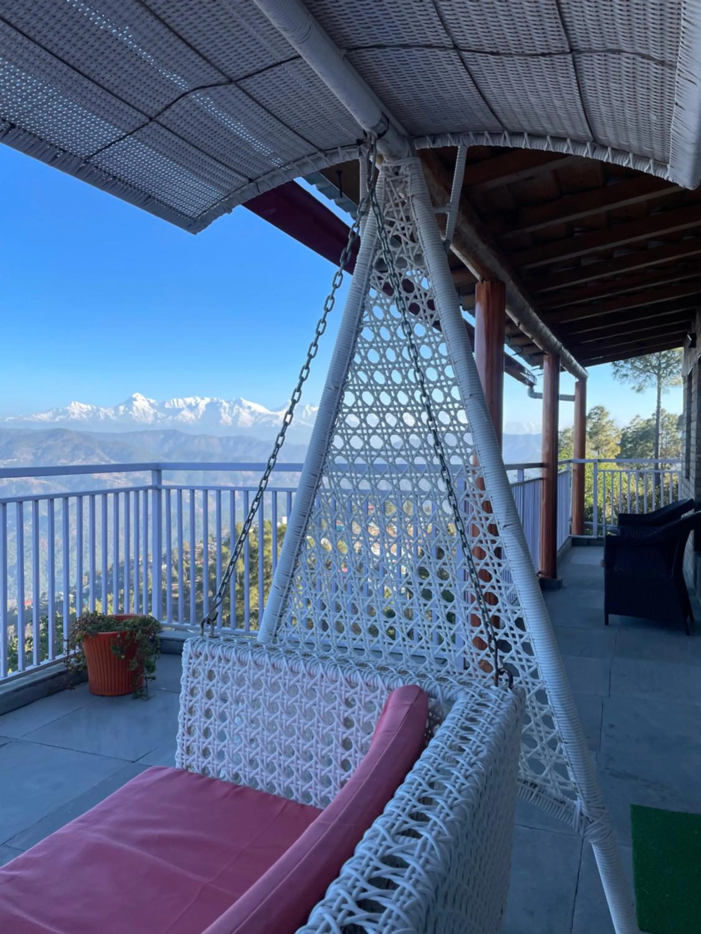 Kasar Himalaya Holiday Resort, Binsar Rd