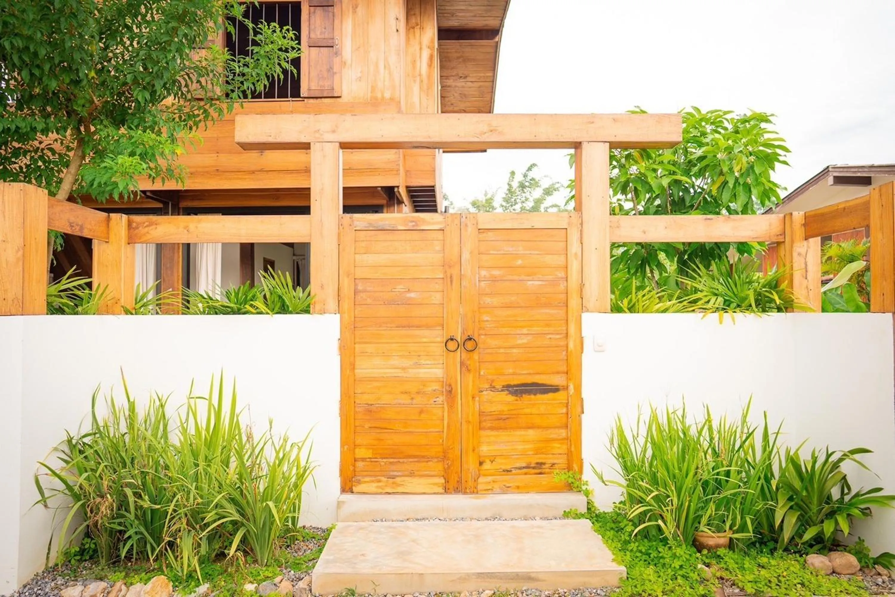 Facade/entrance in Baan Inn