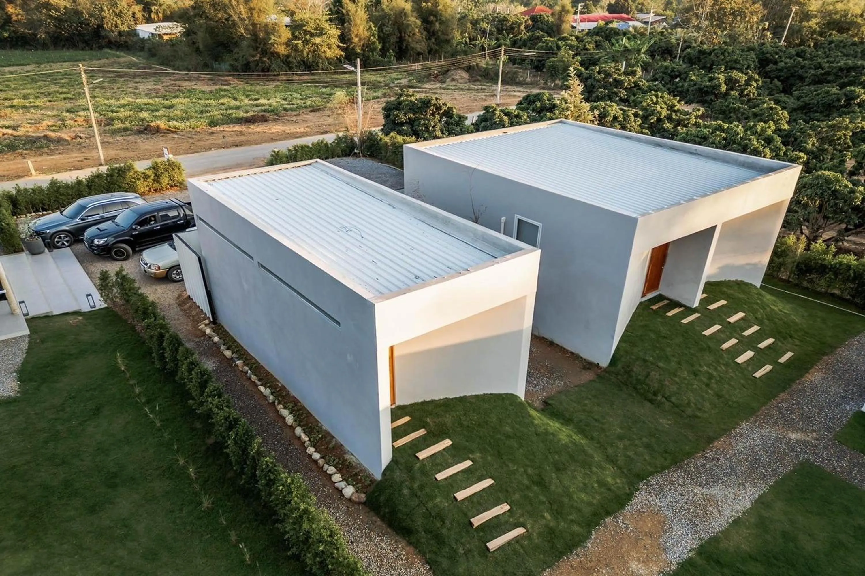 Property building in Mist Villa