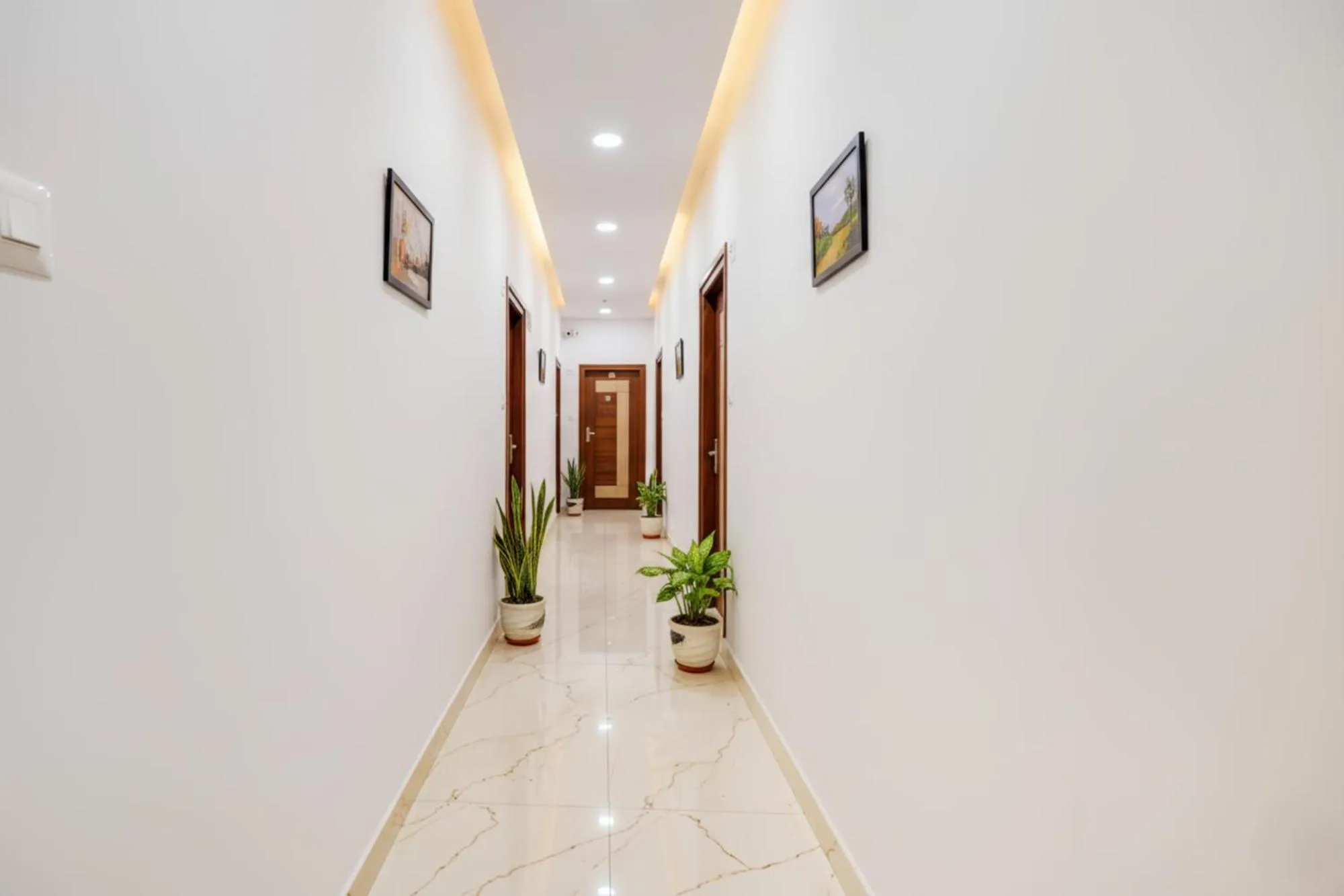 Lobby or reception in FabHotel Royal Grand - Basaveshwar Nagar
