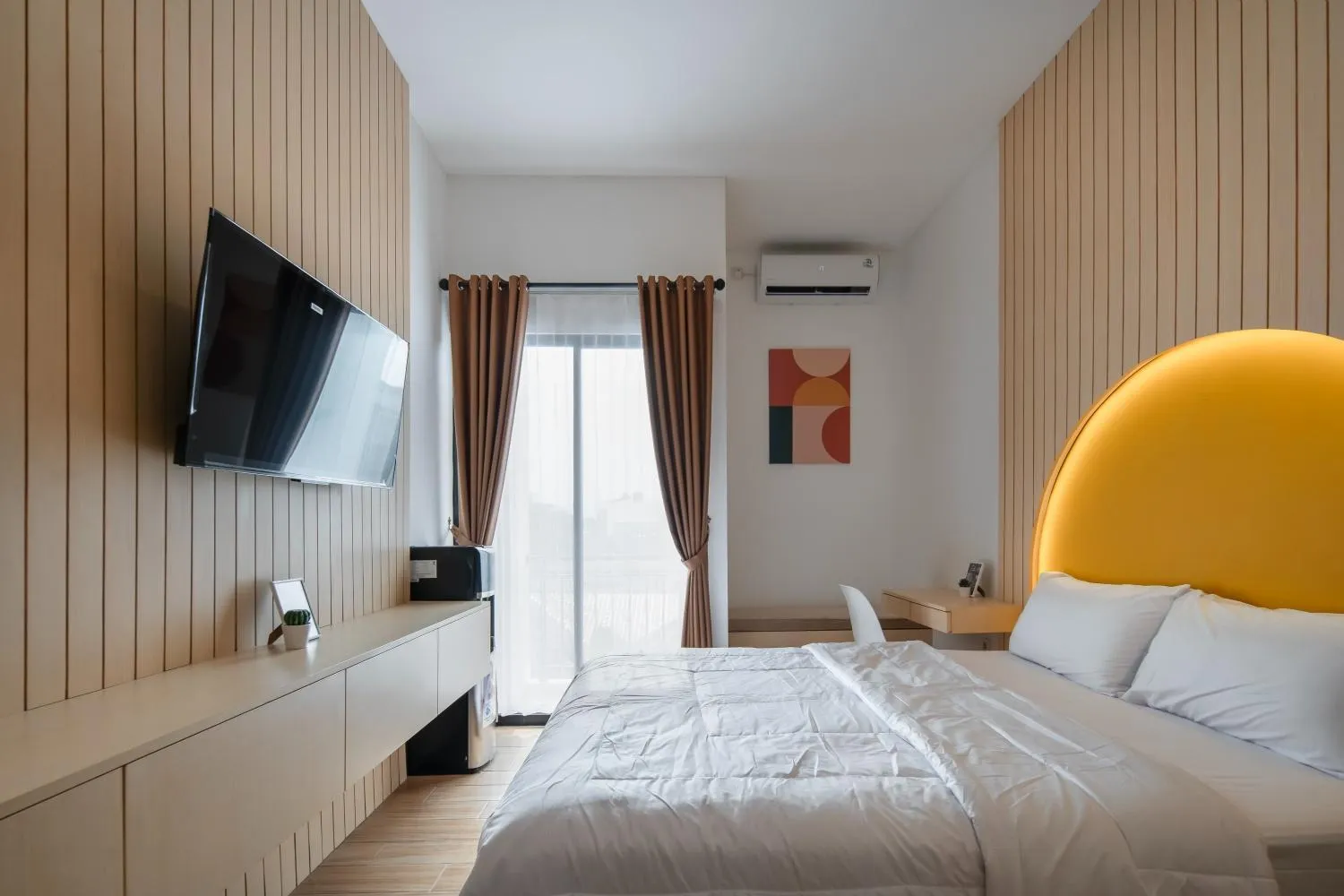 Photo of the whole room, Bed in Cove Casagio