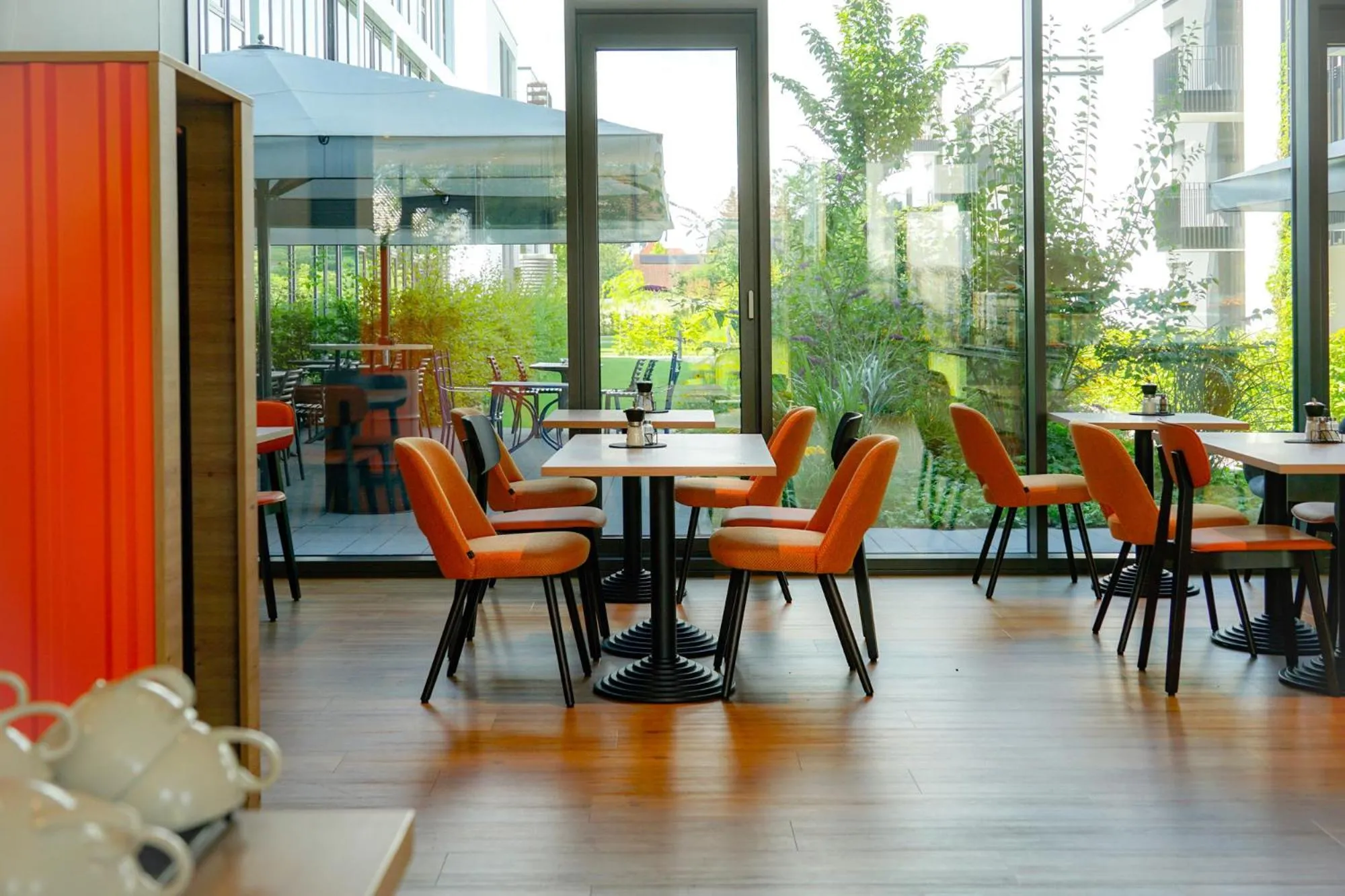 Restaurant/places to eat in mightyTwice Hotel Achern