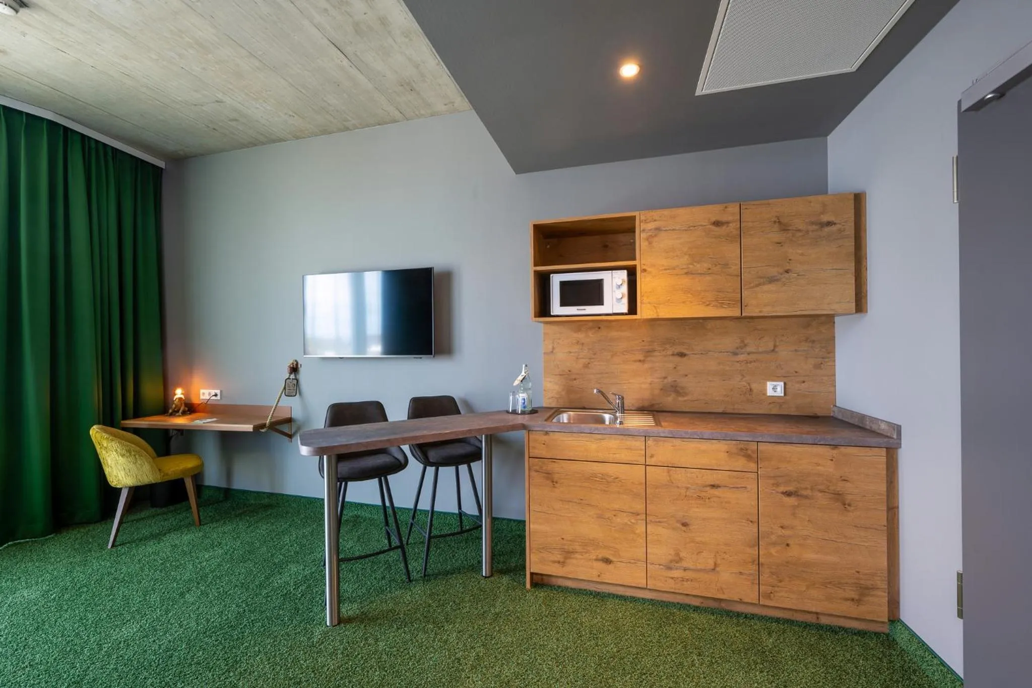 Photo of the whole room in mightyTwice Hotel Achern