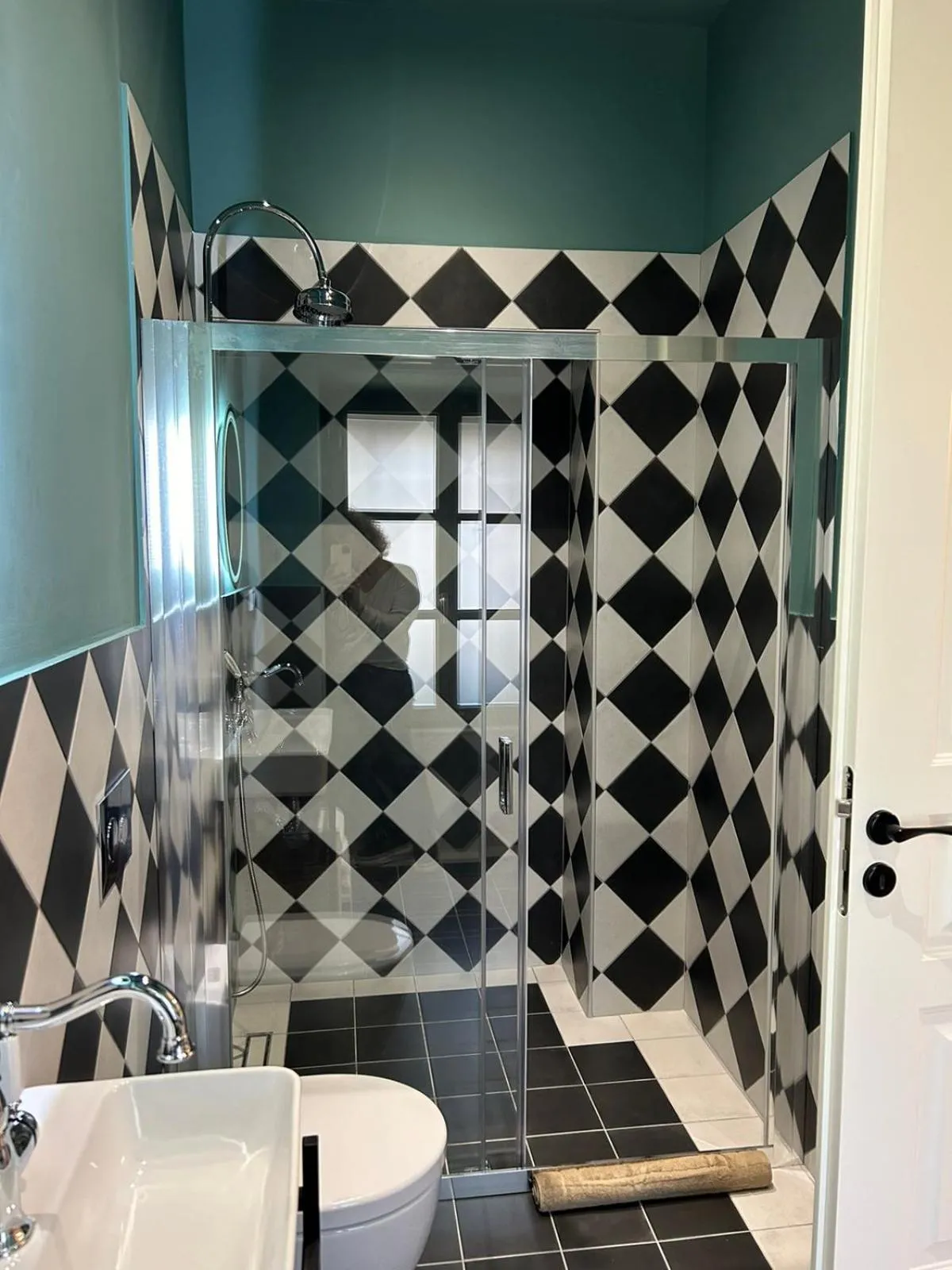 Shower in Living Yard Acropolis