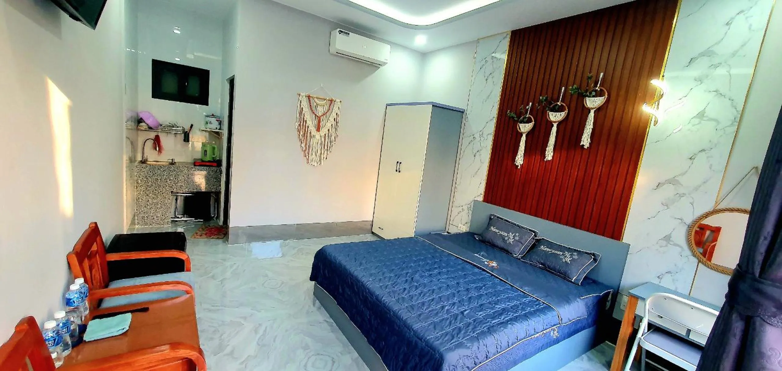 Bed in Homestay Quyên Quỳnh