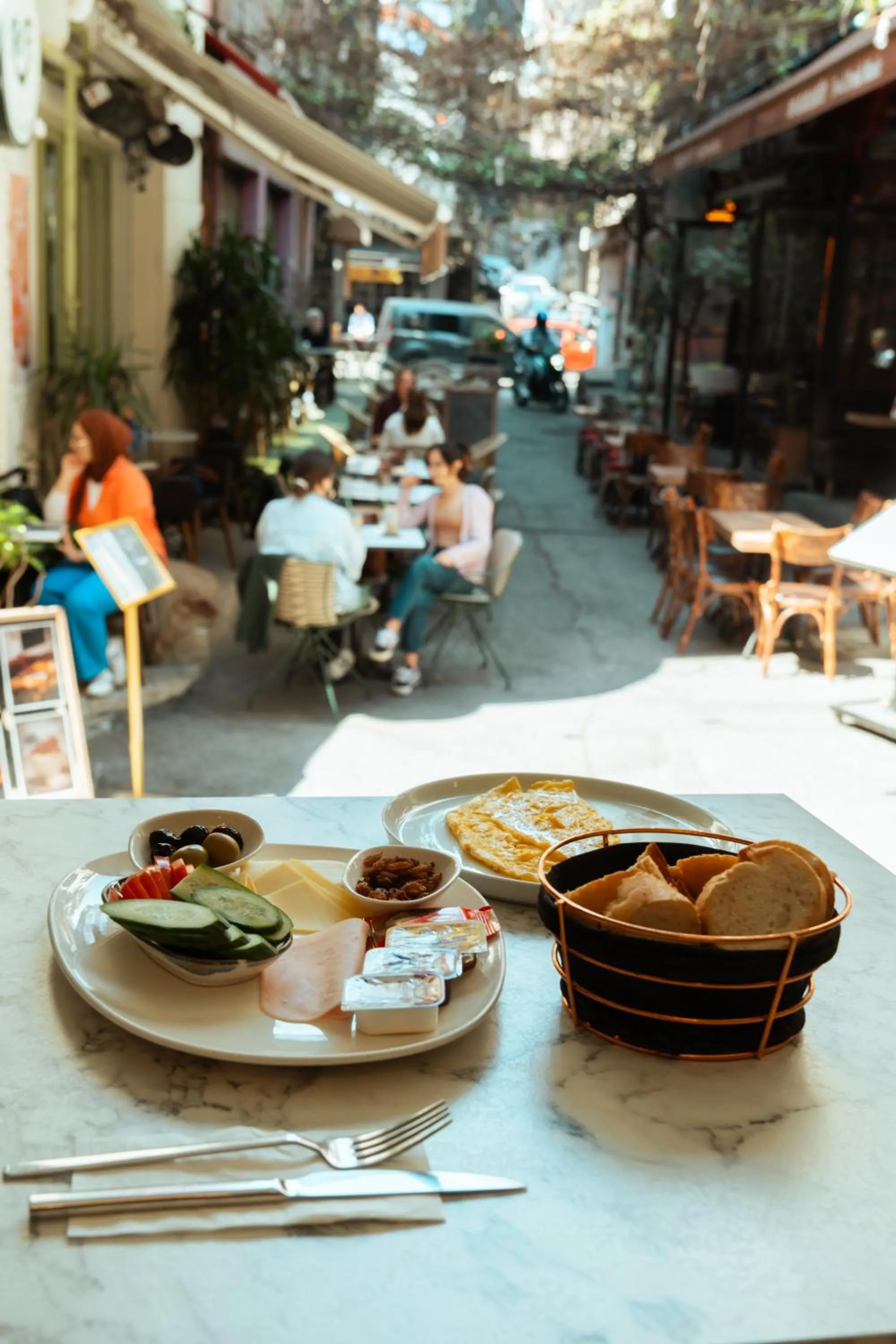 Breakfast in Le Port Karaköy
