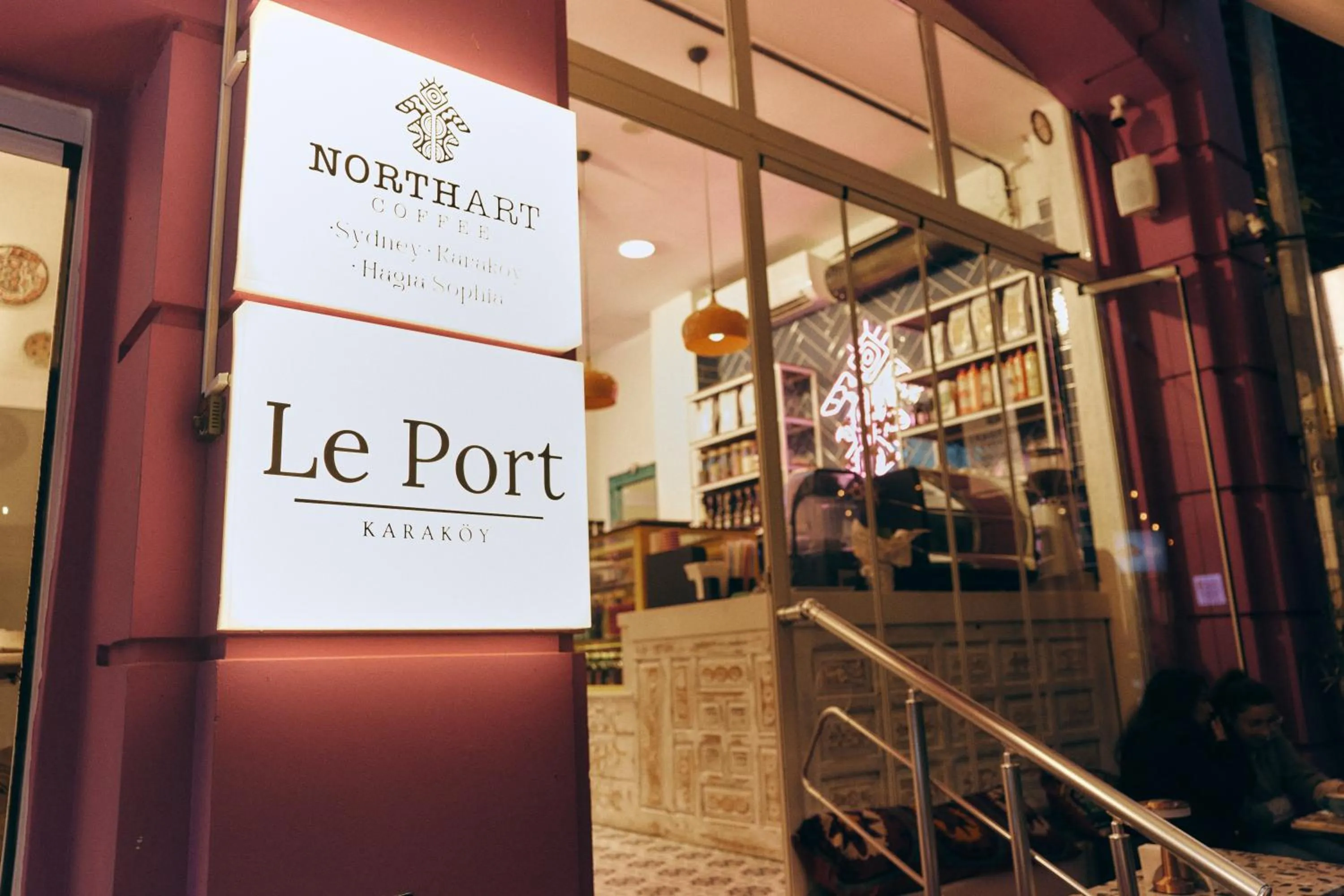 Property logo or sign in Le Port Karaköy