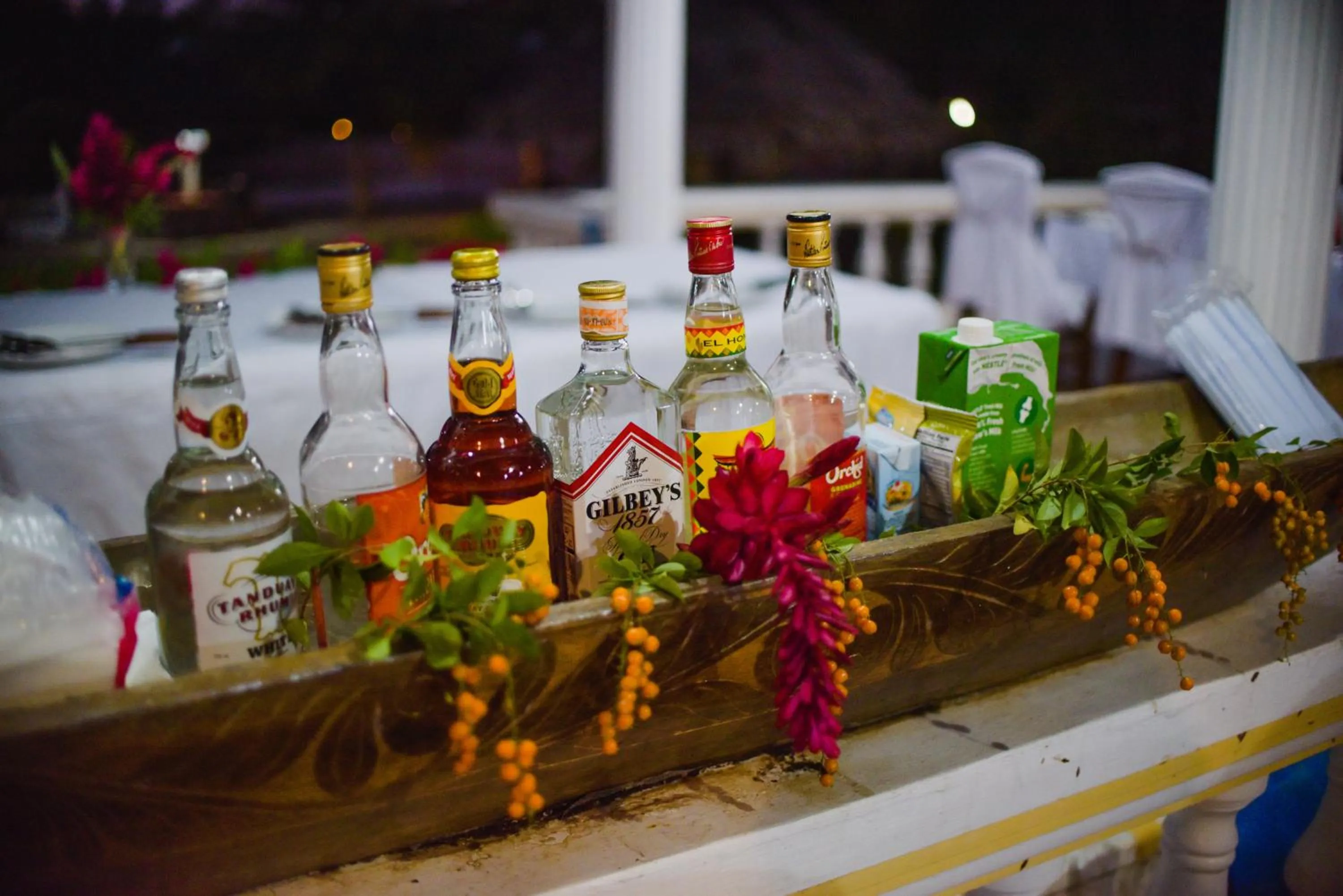 Lounge or bar in Whispering Palms Island Resort