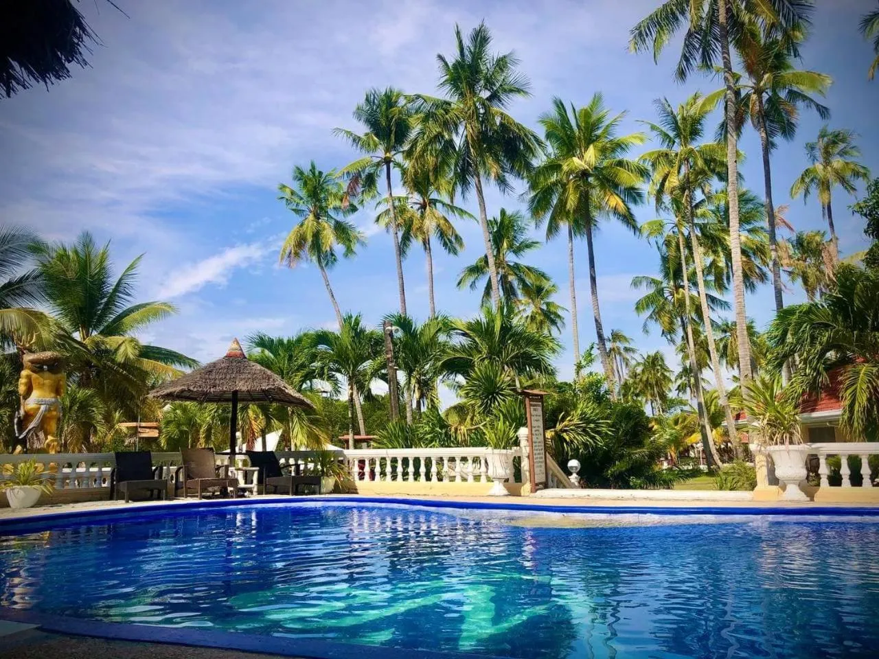 Swimming pool in Whispering Palms Island Resort