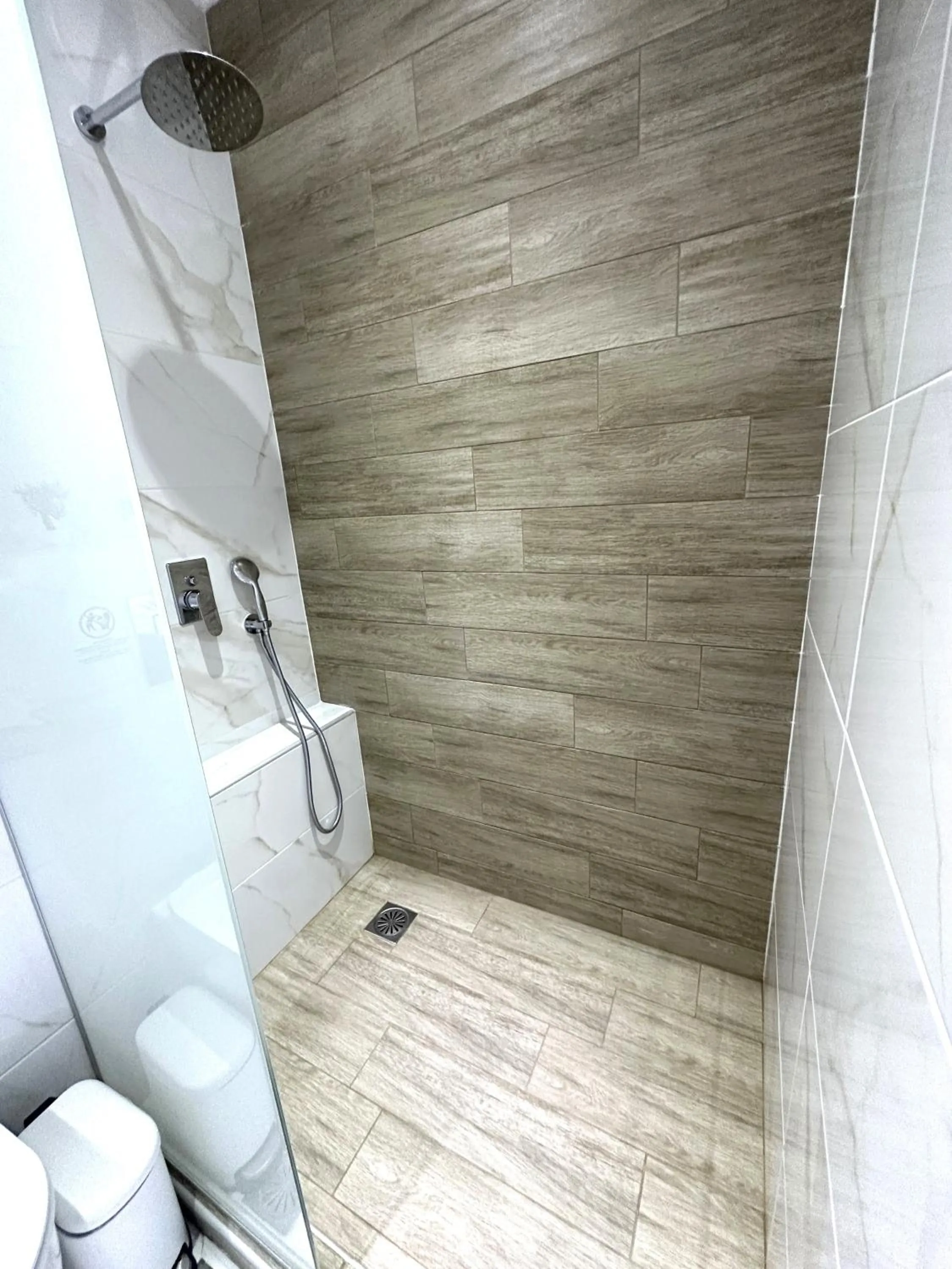 Shower in Navarino Luxe Suites