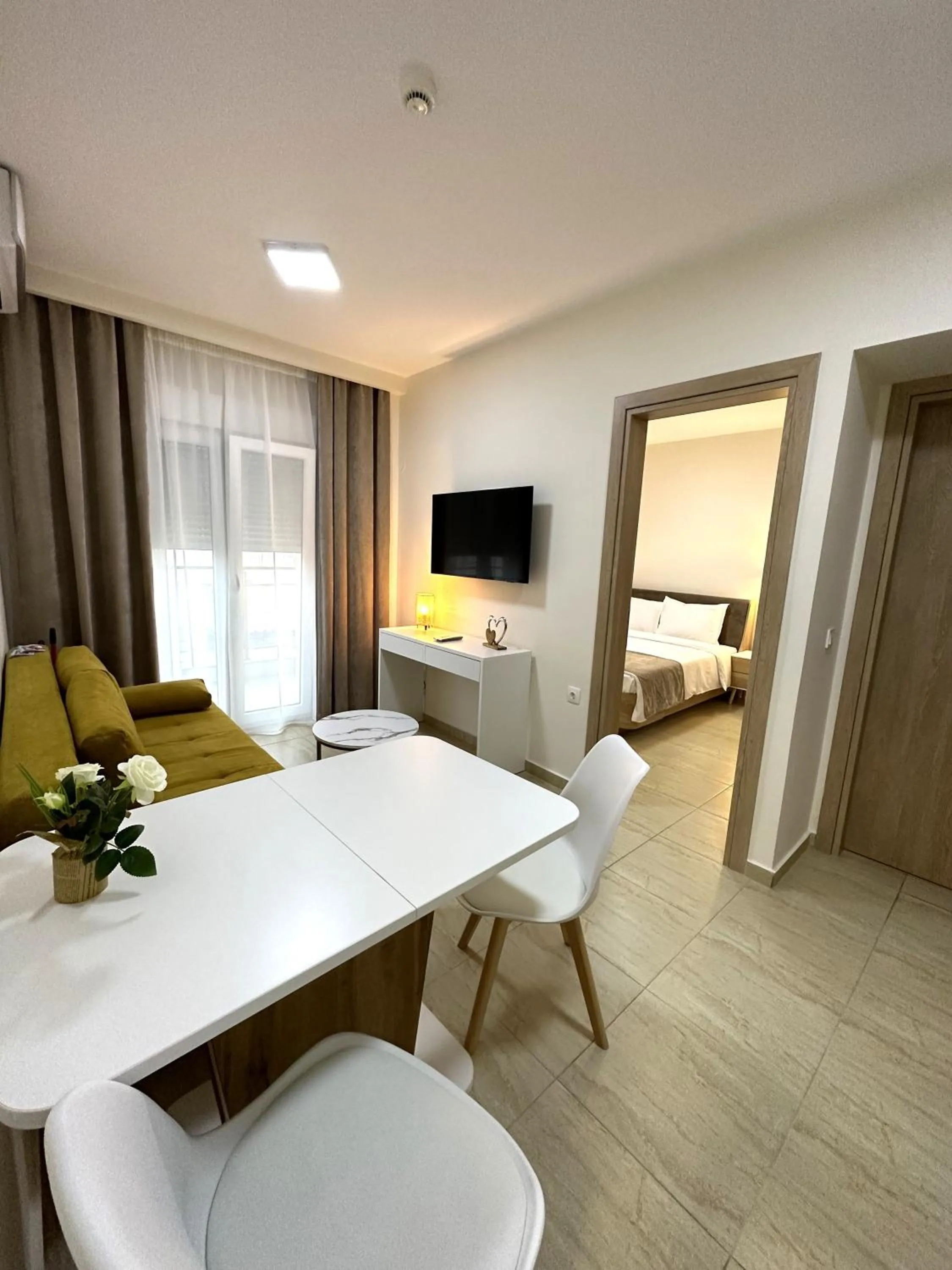 Photo of the whole room in Navarino Luxe Suites