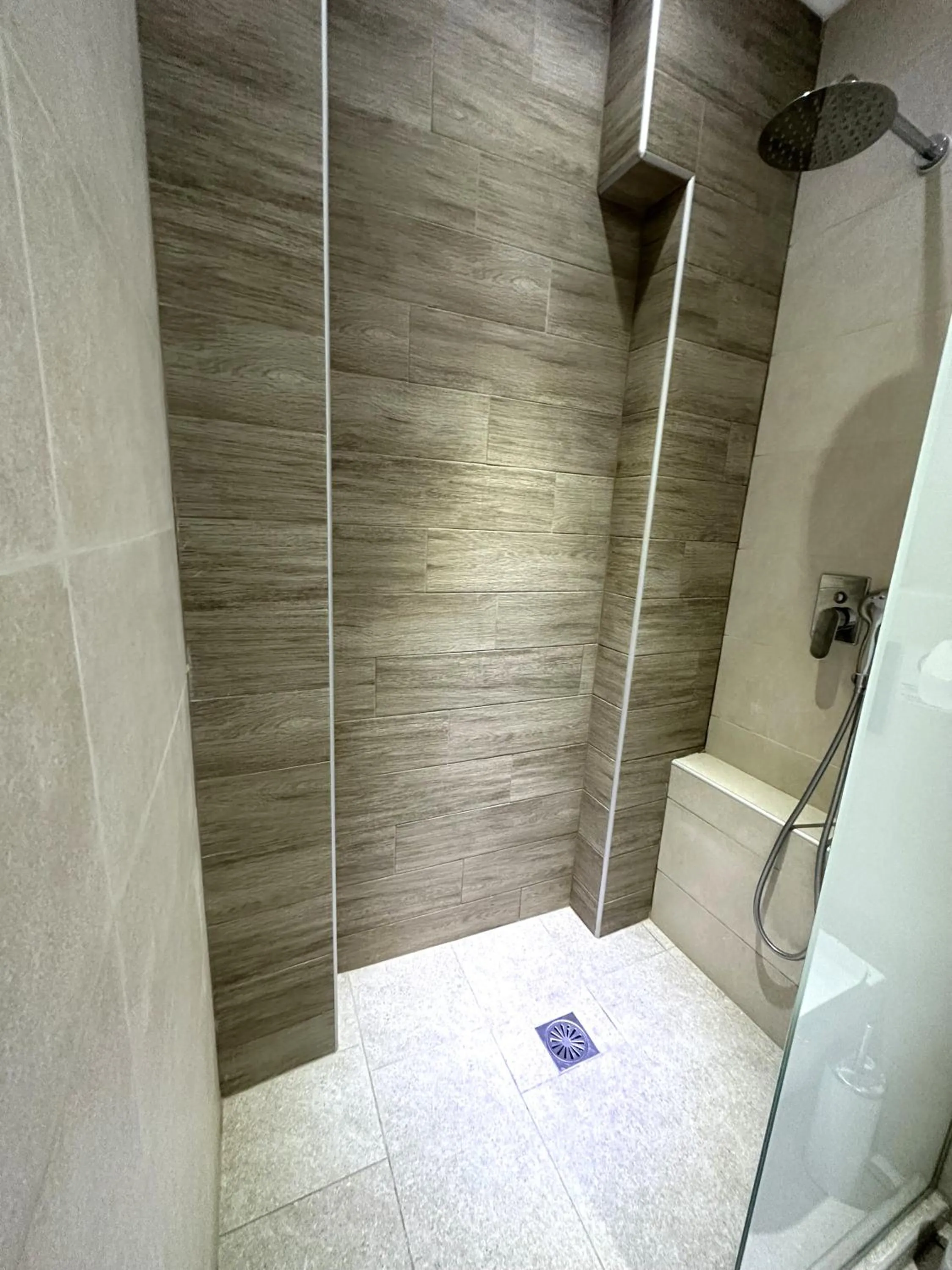 Shower in Navarino Luxe Suites