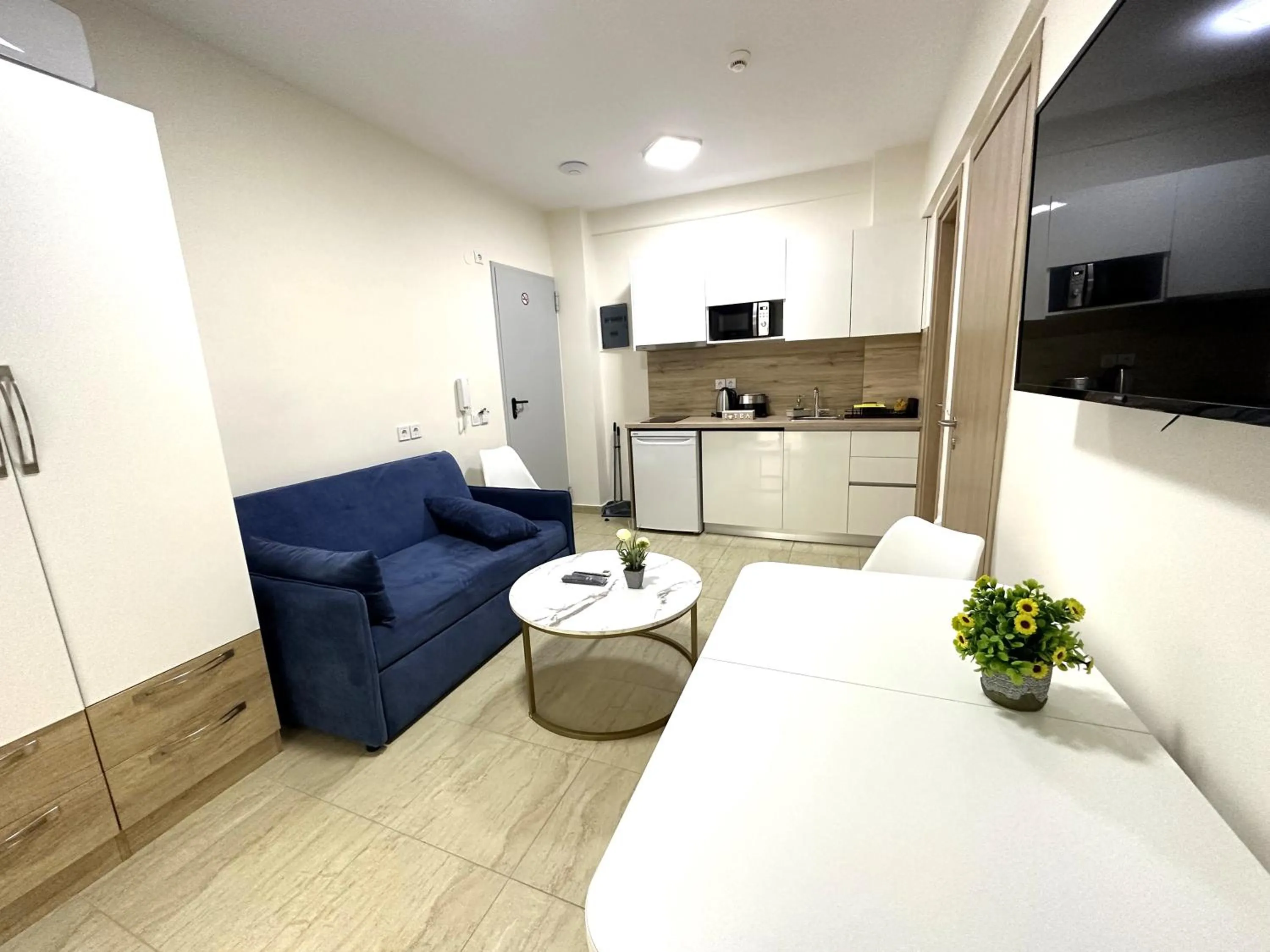 Seating area in Navarino Luxe Suites