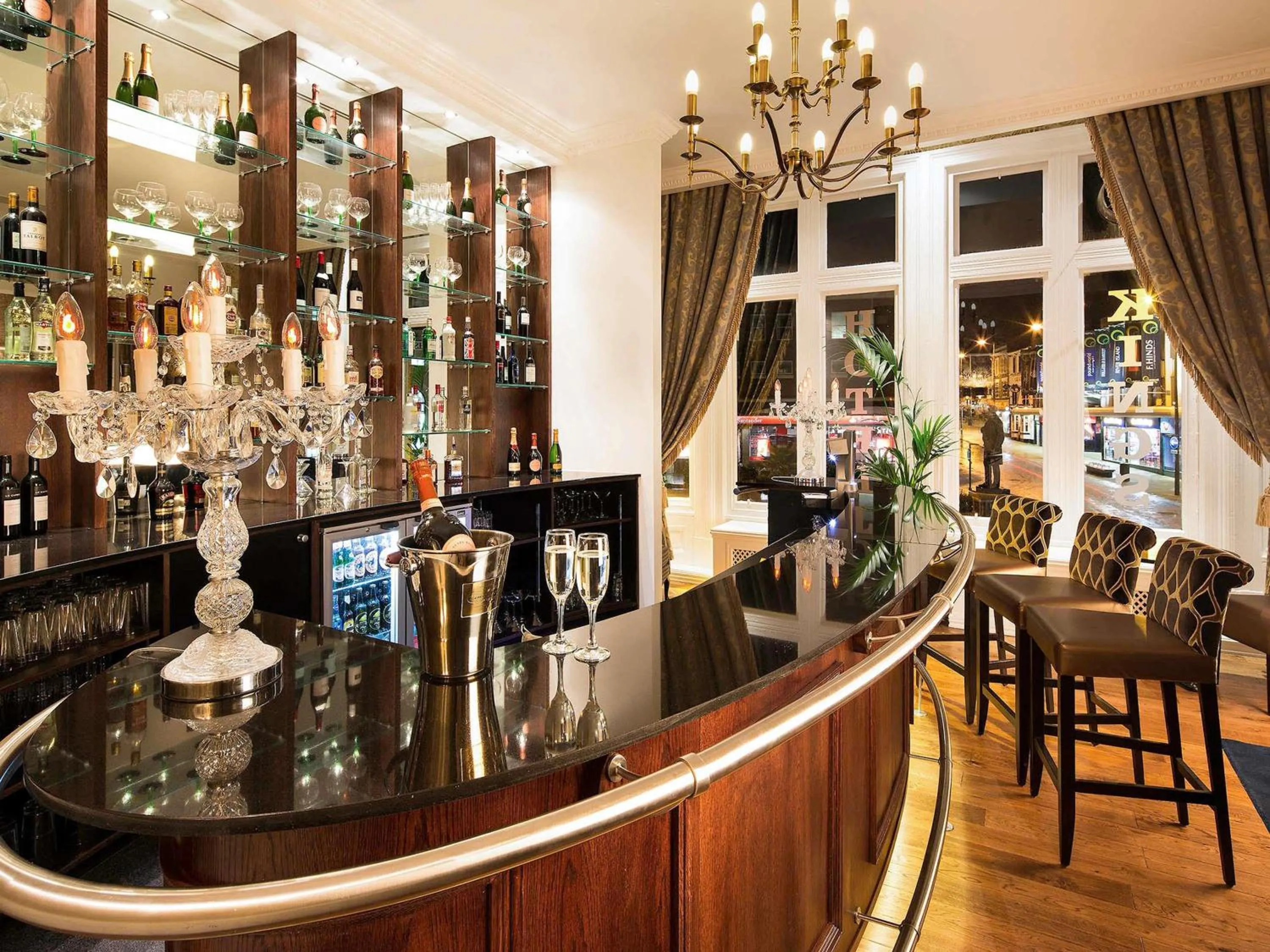 Property building in Mercure Darlington King's Hotel