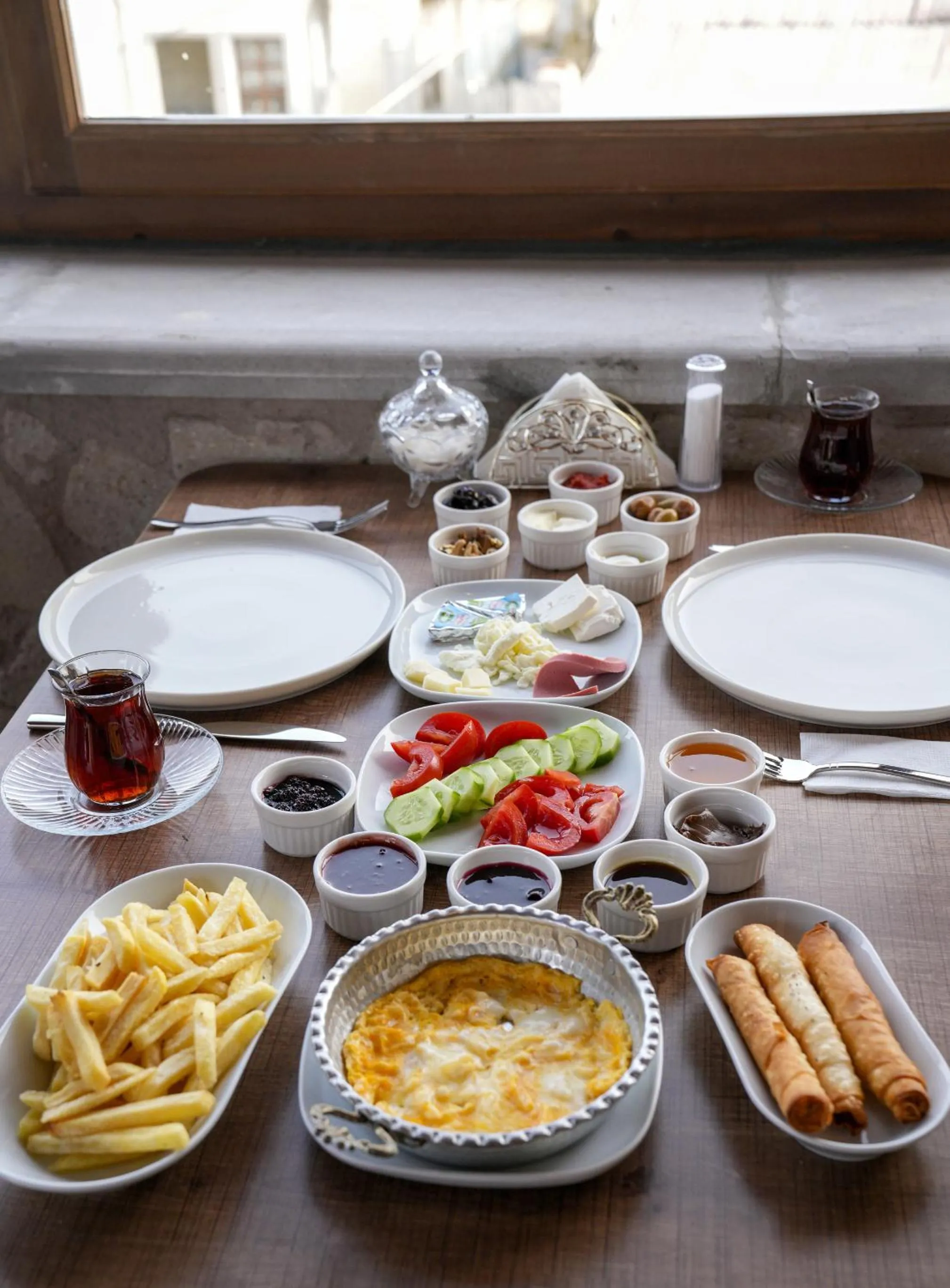 Breakfast in By Yüksel Cave