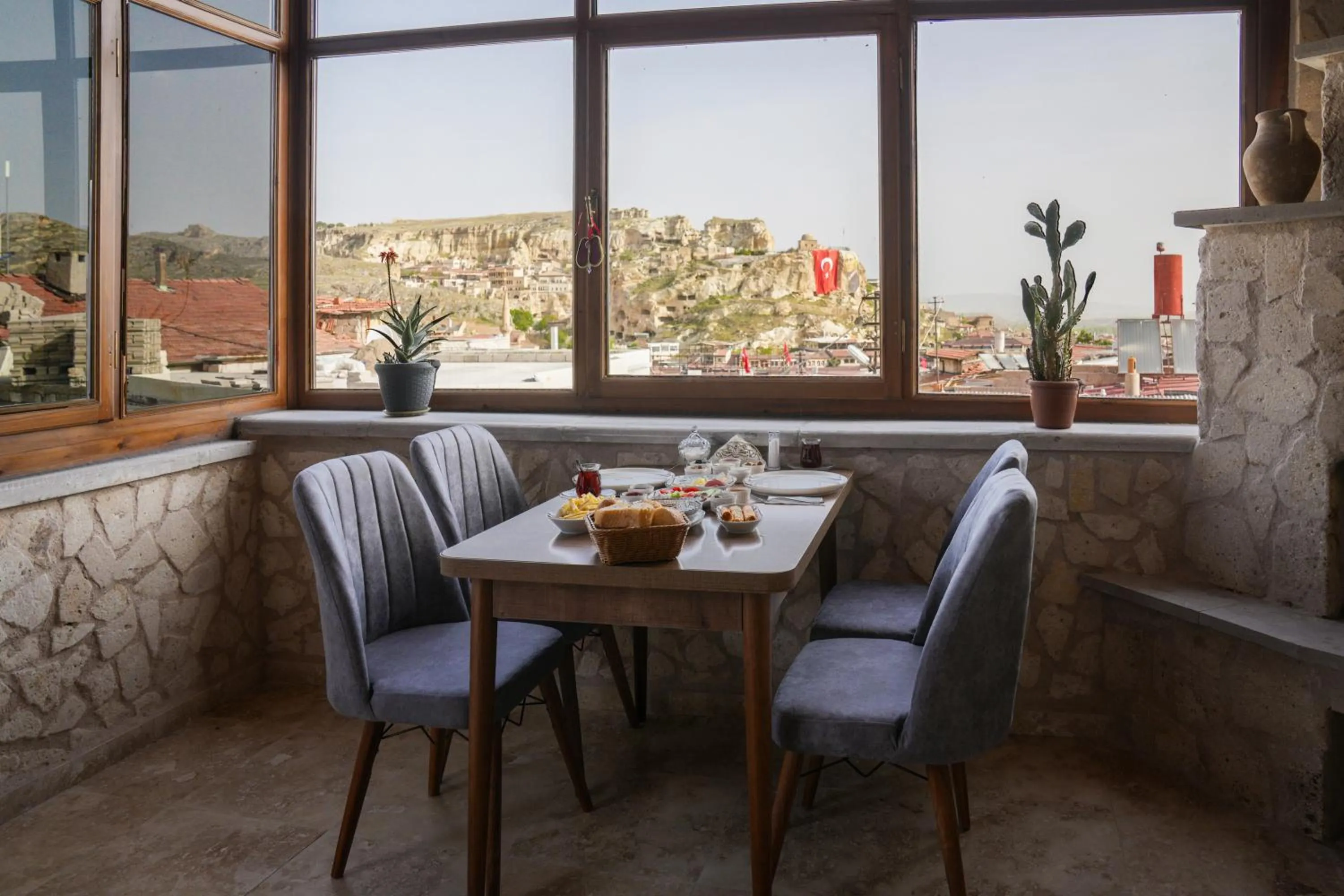 Breakfast in By Yüksel Cave