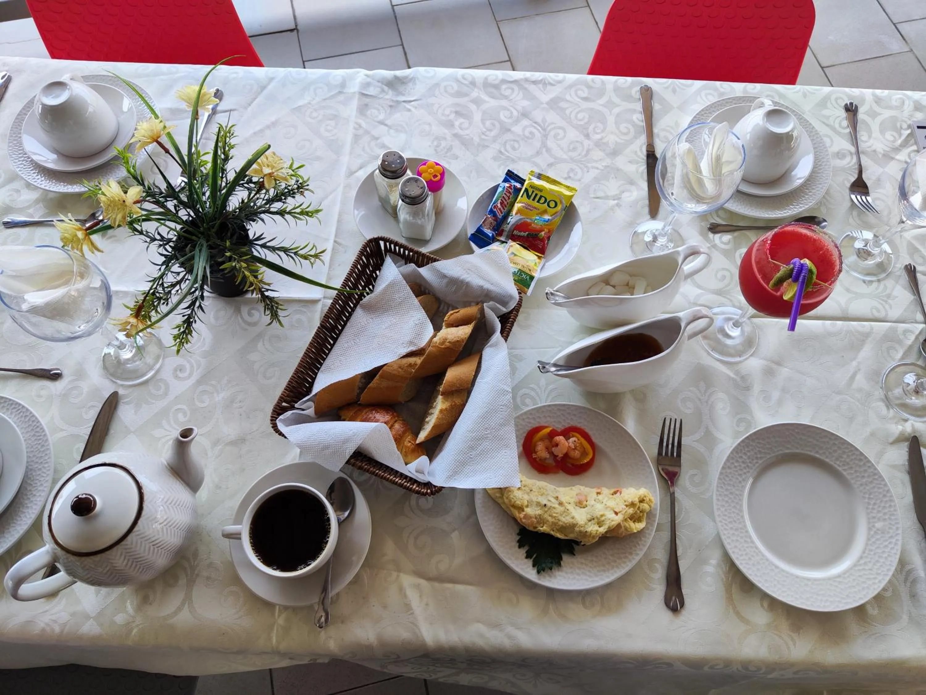 Restaurant/places to eat in HOTEL DE L'OCEAN KRIBI