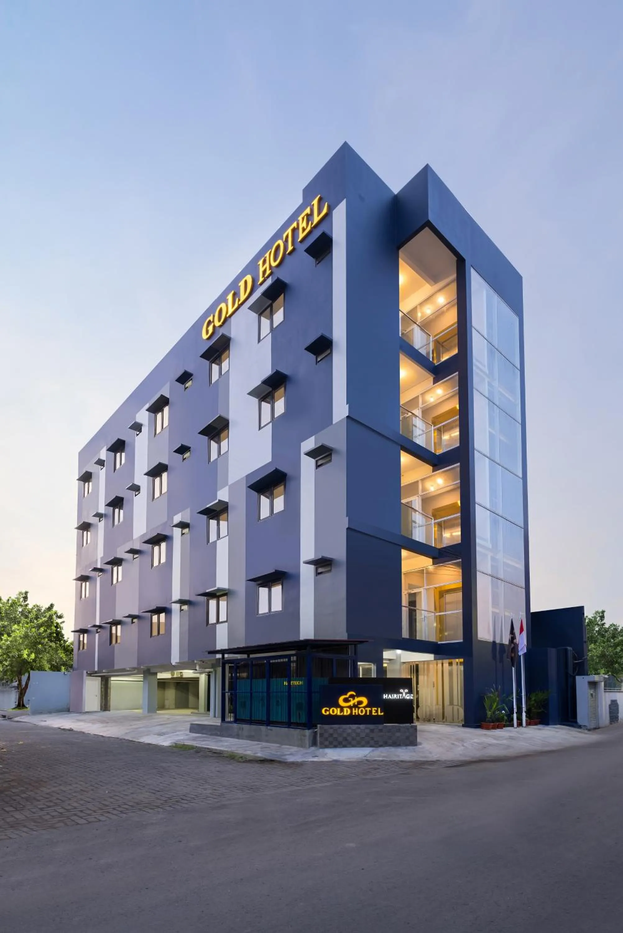 Property building in Gold Hotel Simpang Lima